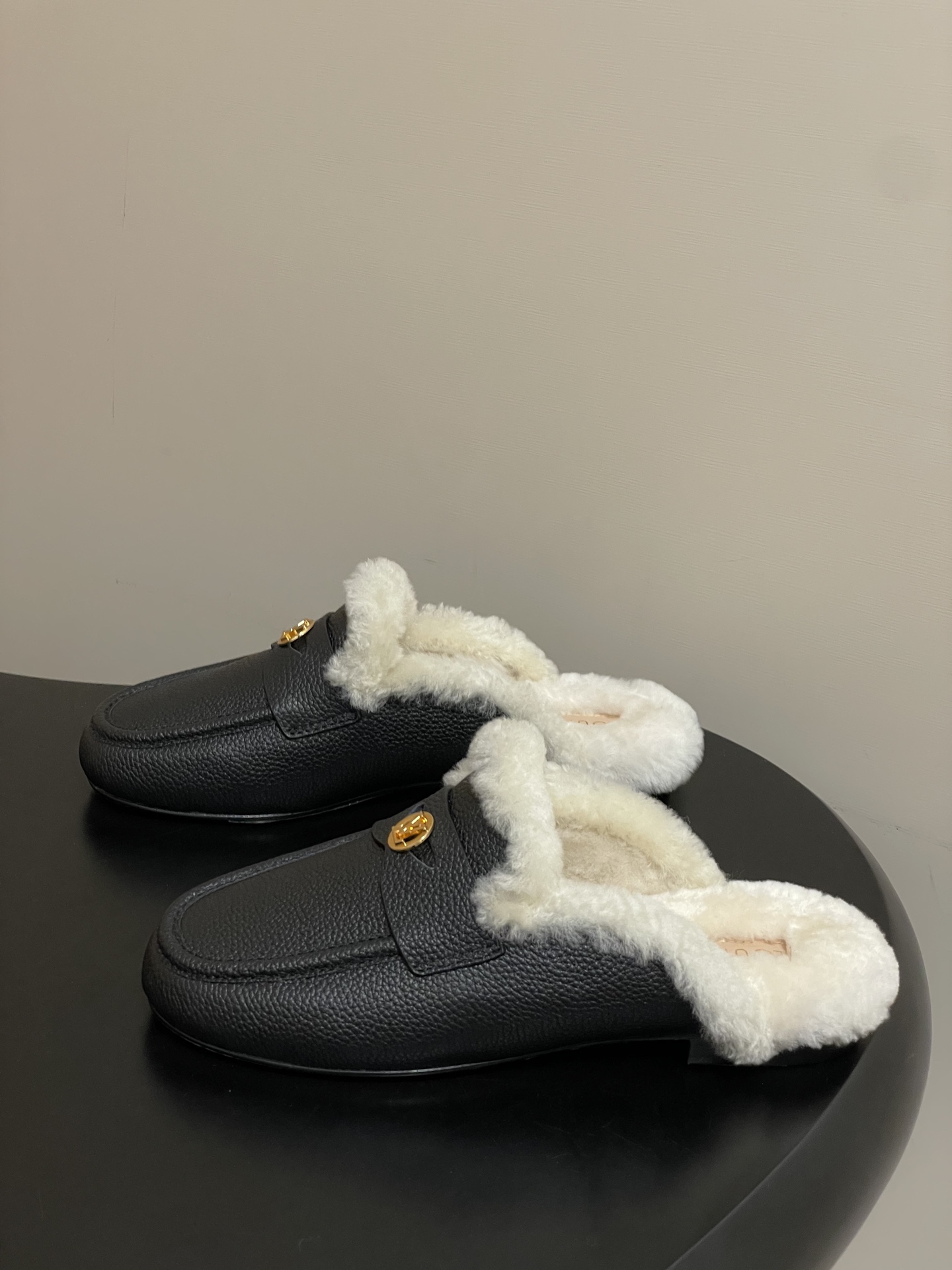 Louis vuitton LV 루이비통 SOHO 울 뮬 신발