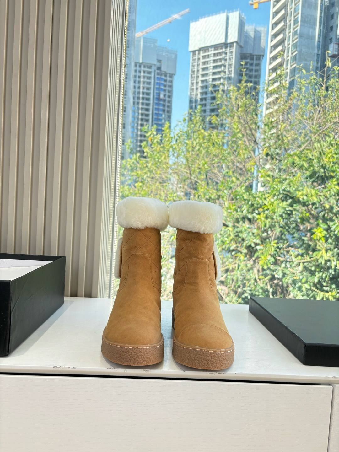 CHANEL 샤넬 스노우 라이더 / 첼시 부츠 신발