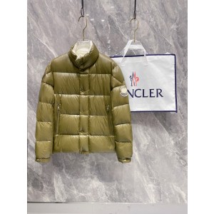 Moncler 몽클레어 몽클레르 고급 다운 패딩 점퍼 의류