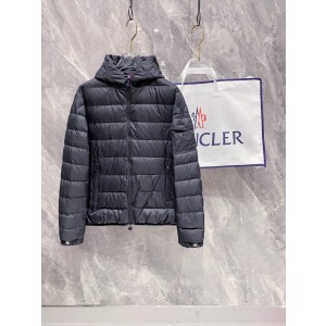 Moncler 몽클레어 몽클레르 겨울용 후드 다운 자켓 재킷 의류