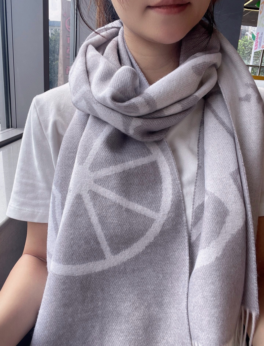 Hermes 에르메스 캐시미어 자카드 머플러 목도리 스카프