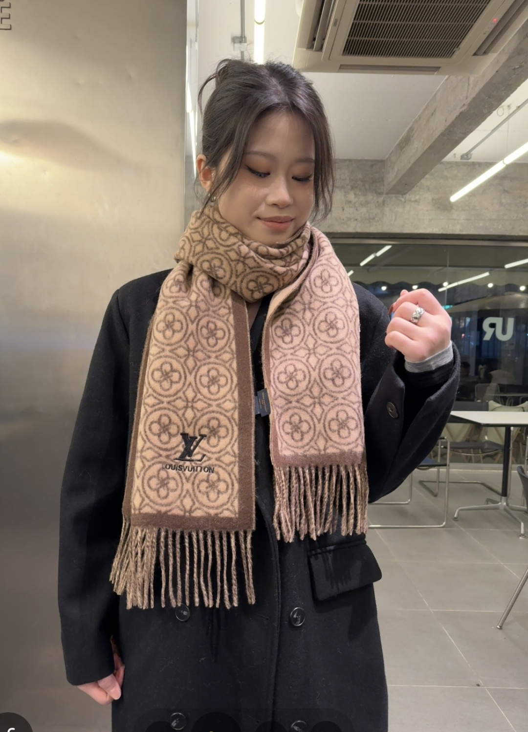 LV 루이비통 신상 양가죽 울 머플러 목도리