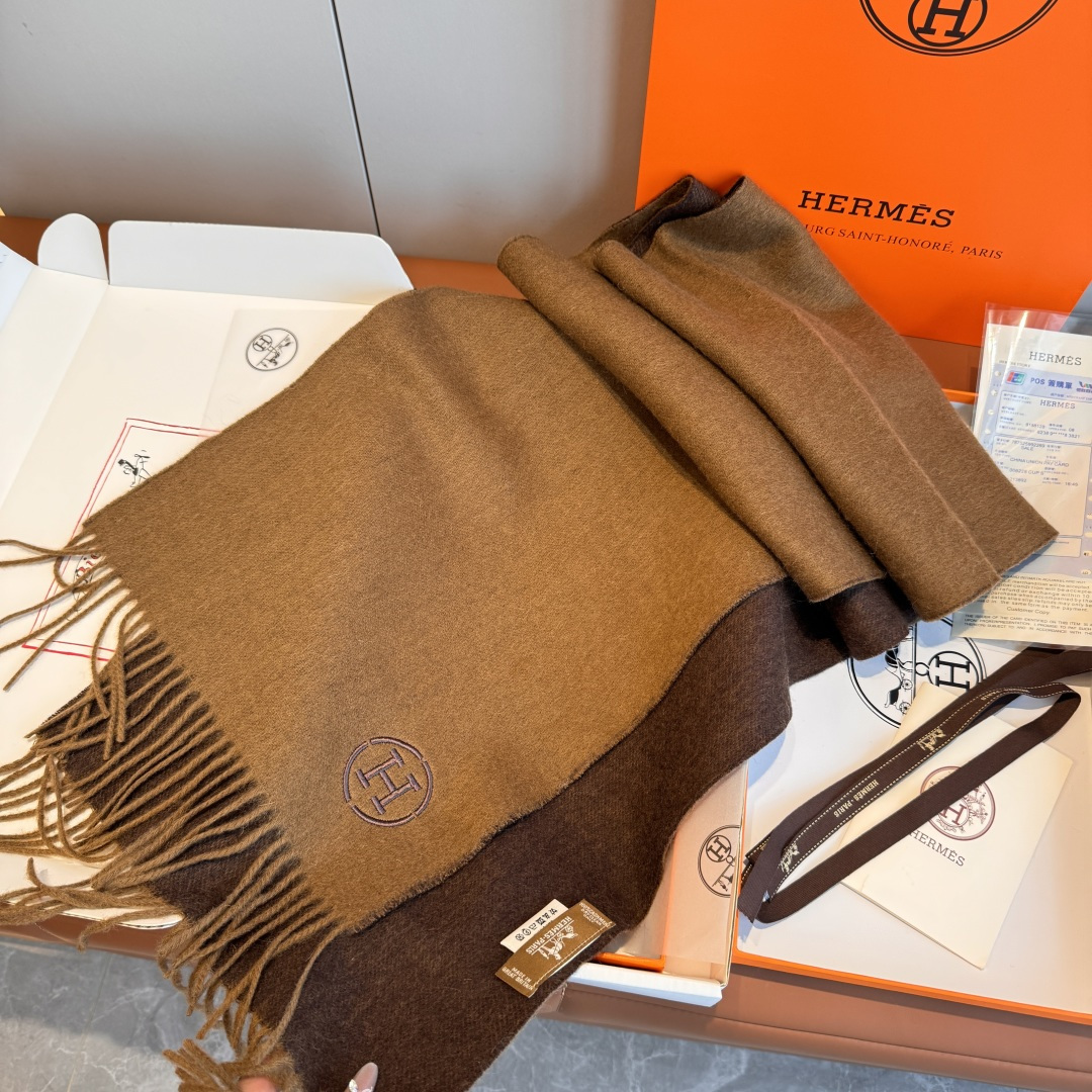 Hermes 에르메스 H 로고 양모 머플러 목도리