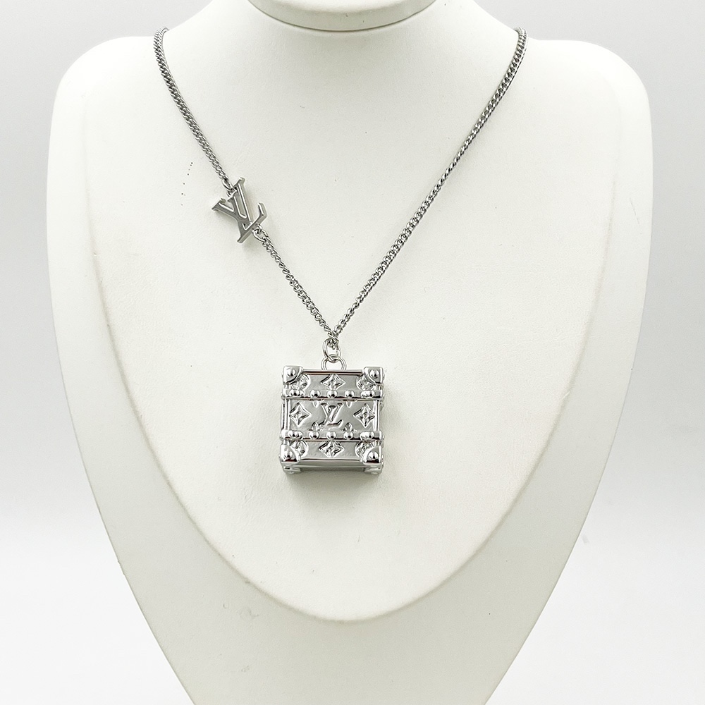 LV Trunk Locket 루이비통 목걸이 악세사리
