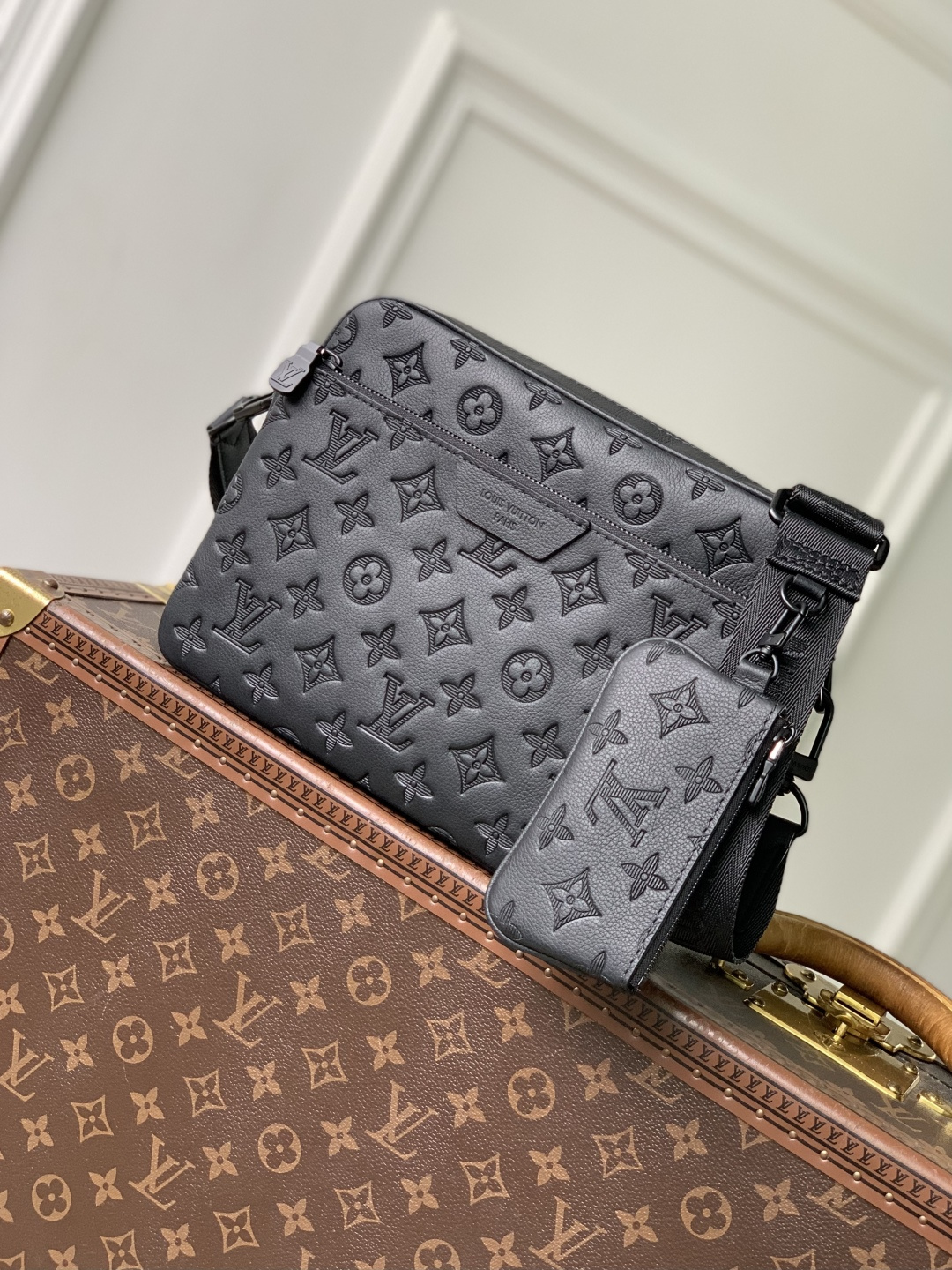 LV M26713 Trio Messenger 루이비통 메신저 백 크로스백 가방