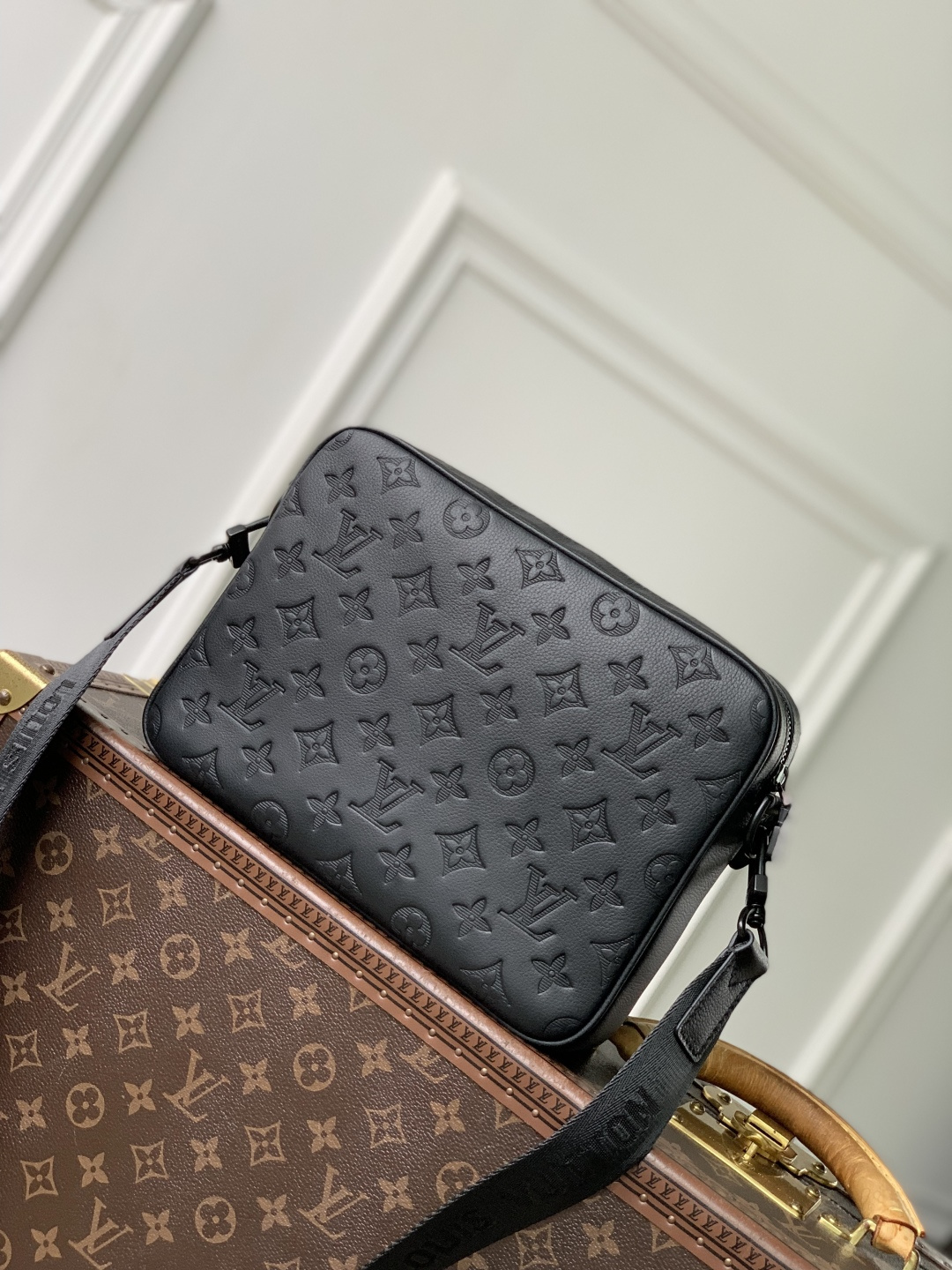 LV M26713 Trio Messenger 루이비통 메신저 백 크로스백 가방