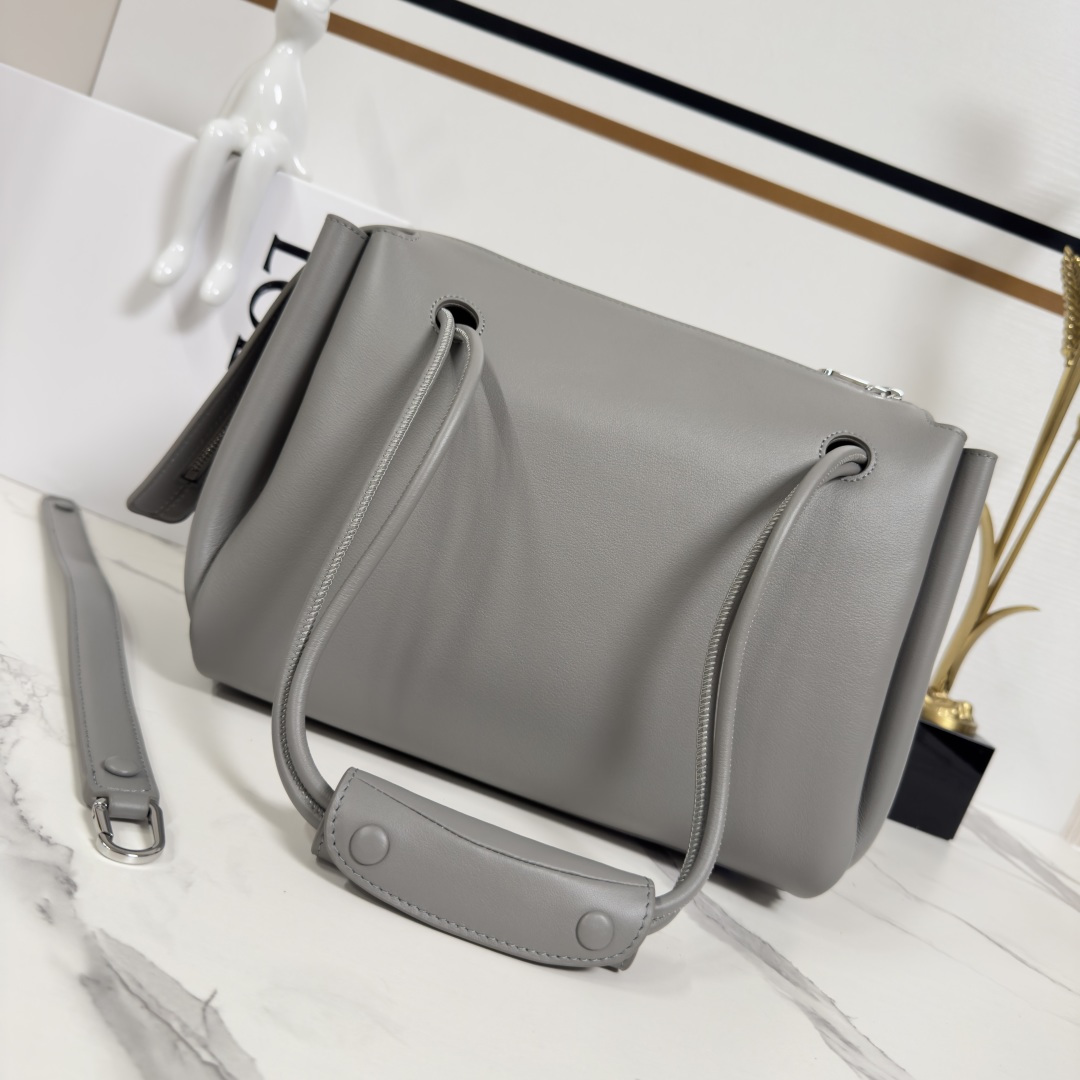 LOEWE 로에베 마드리드 미디엄 핸드백 토트백 숄더백 가방