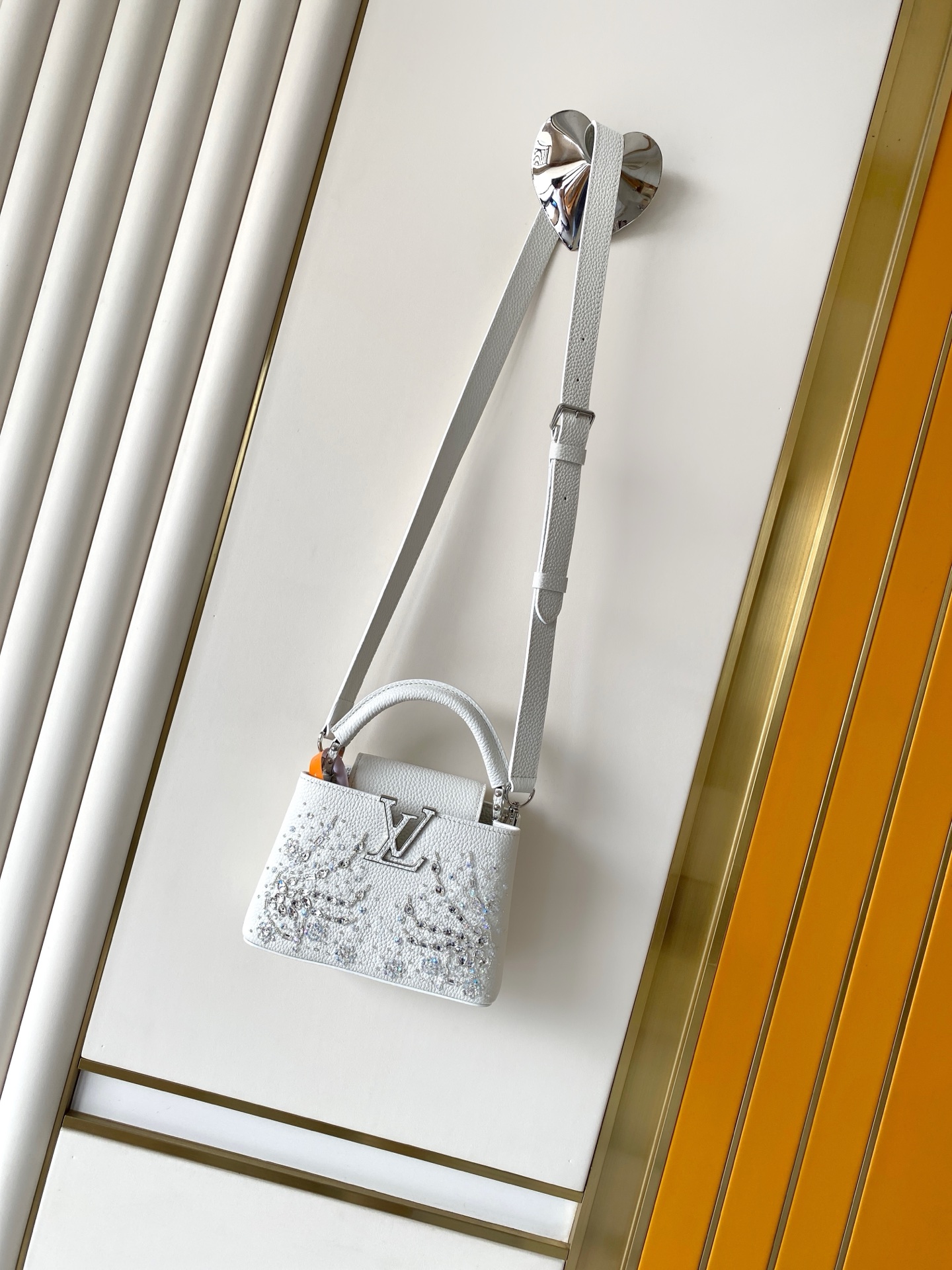 LV Capucines Mini - Handbags 루이비통  카퓌신 미니 핸드백 숄더백 토트백 가방