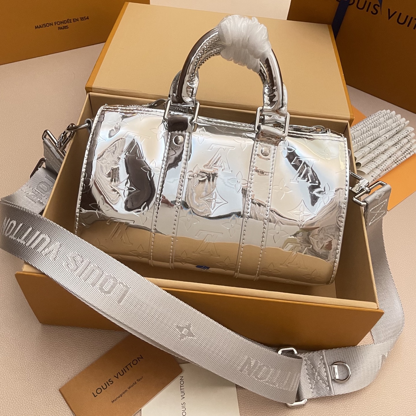 LV M26903 Keepall Bandoulière 25 루이비통 키폴 반둘리에 핸드백 가방