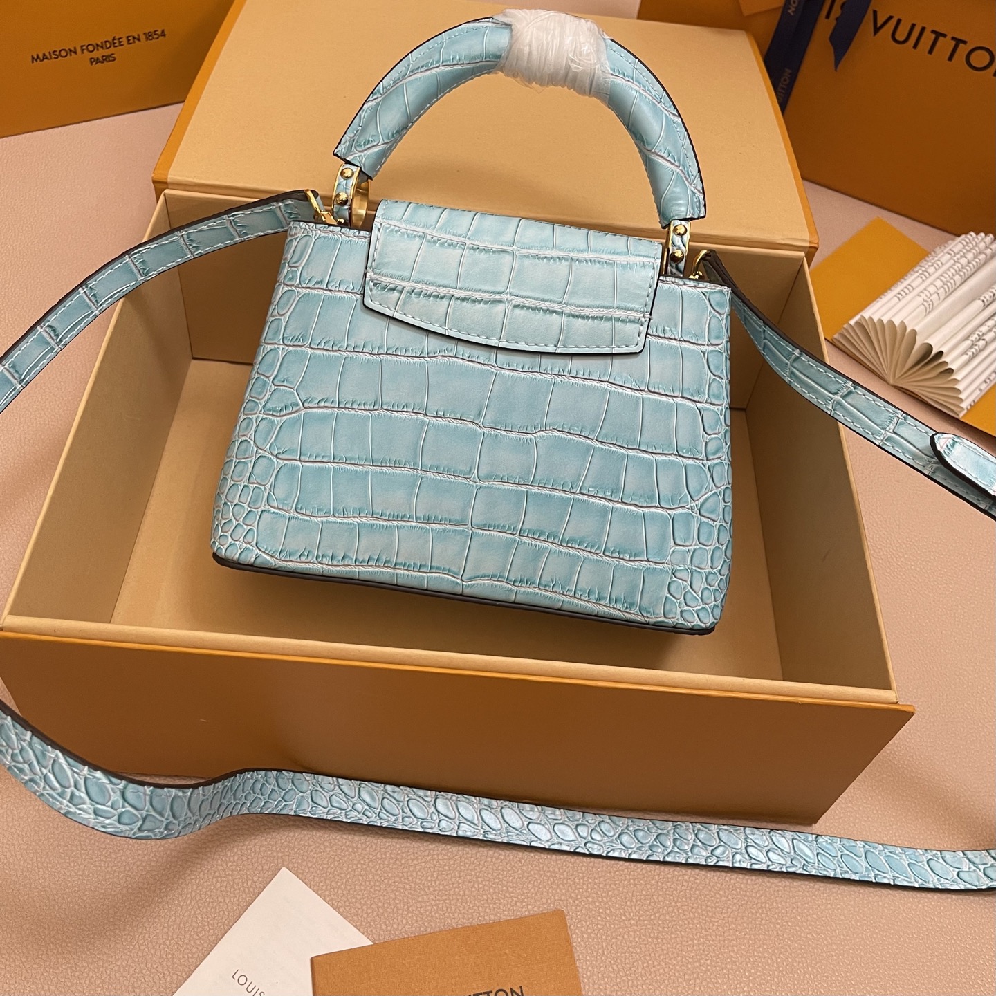 LV 루이비통 Capucines MINI Tote Bag 카퓌신 미니 핸드백 토트백 가방