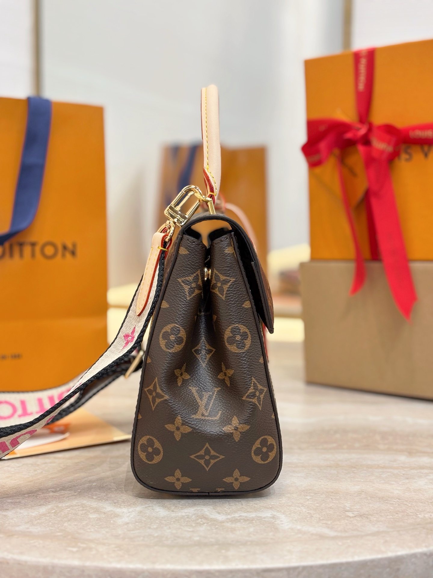 LV M13041 Cluny BB 루이비통 핸드백 토트백 숄더백 가방