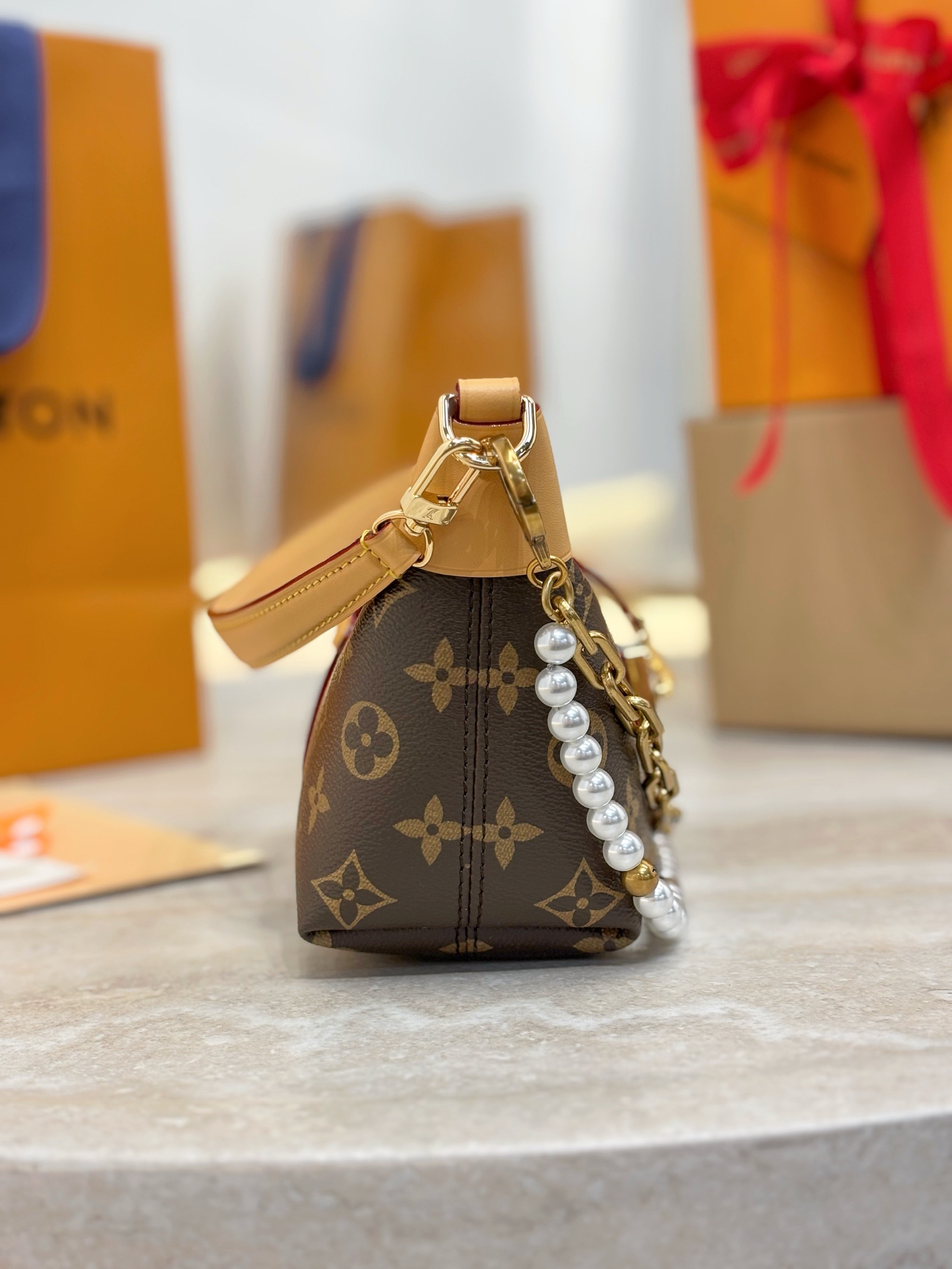 LV POCHETTE MIA 루이비통 핸드백 숄더백 가방