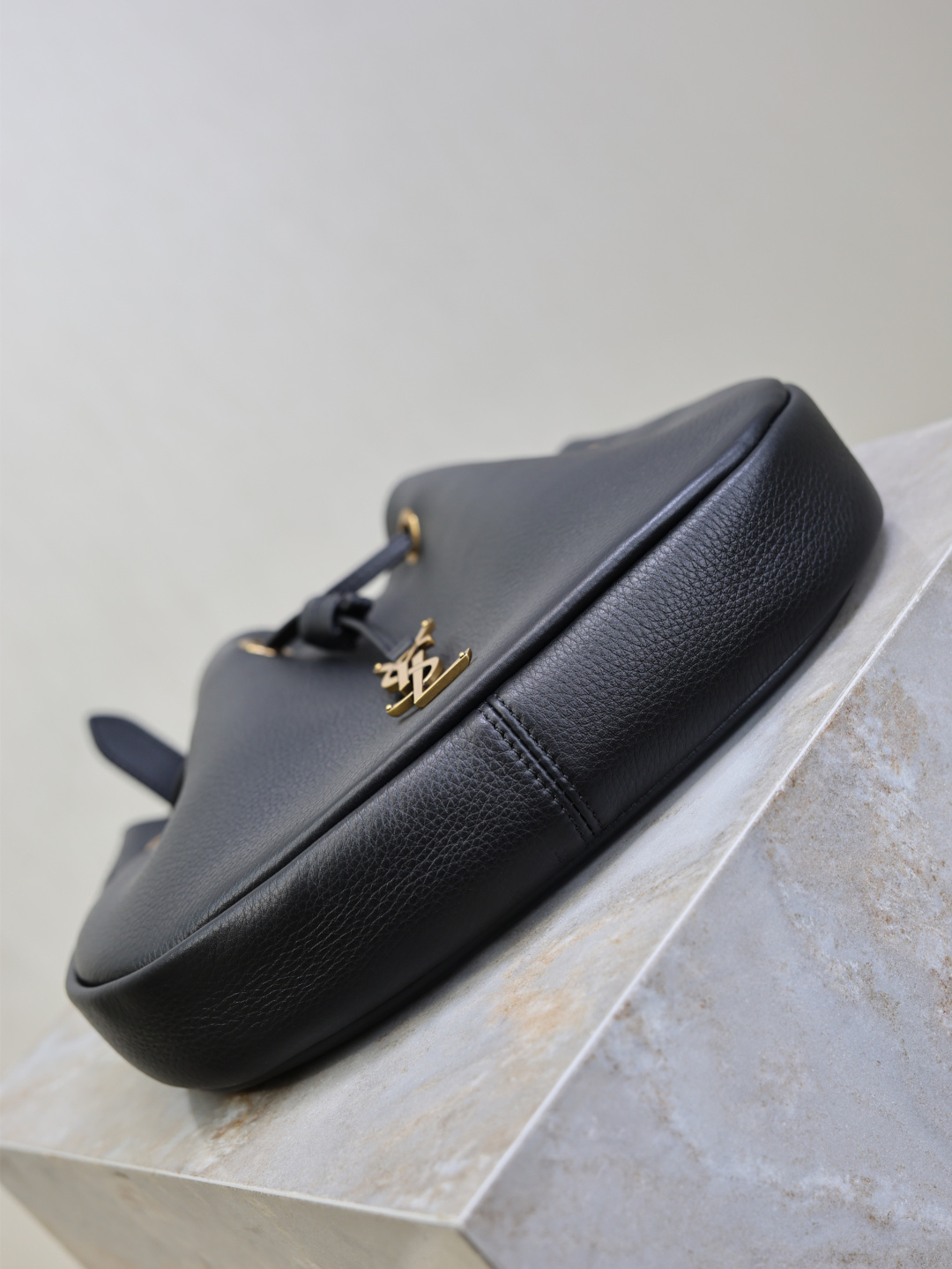 YSL PARIS VII 생로랑 그레인 가죽 미니 HOBO 핸드백 가방