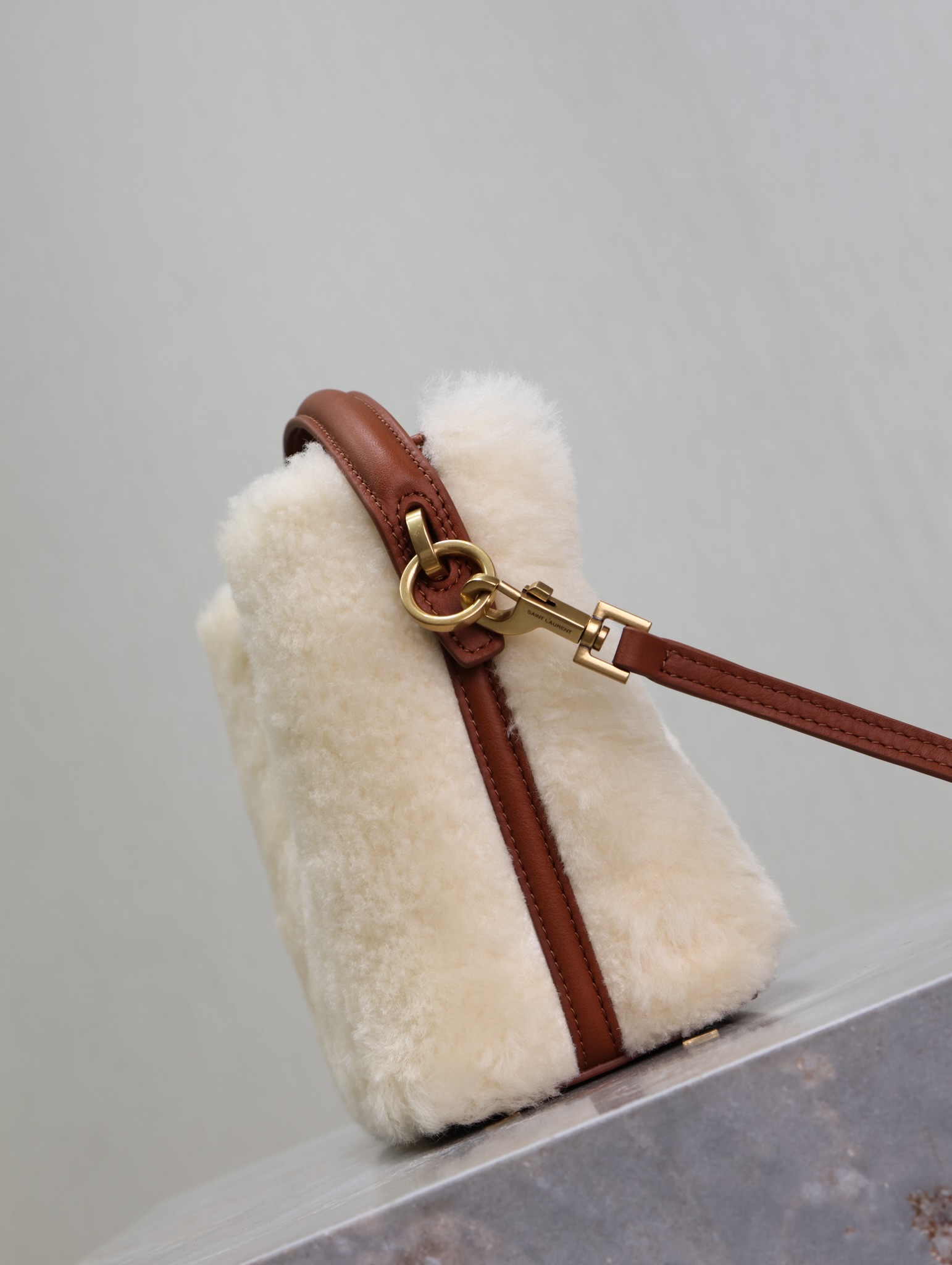 YSL LE 37 생로랑 미니 버킷 백 숄더백 가방