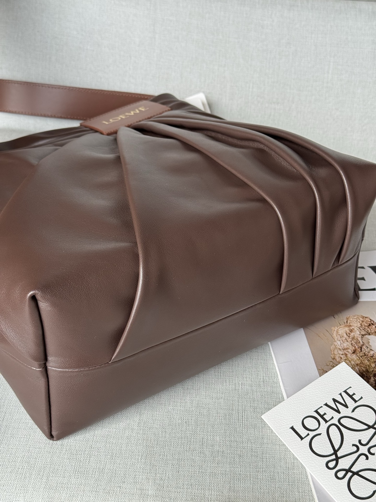 LOEWE 드레이프드(Draped) 로에베 핸드백 숄더백 가방