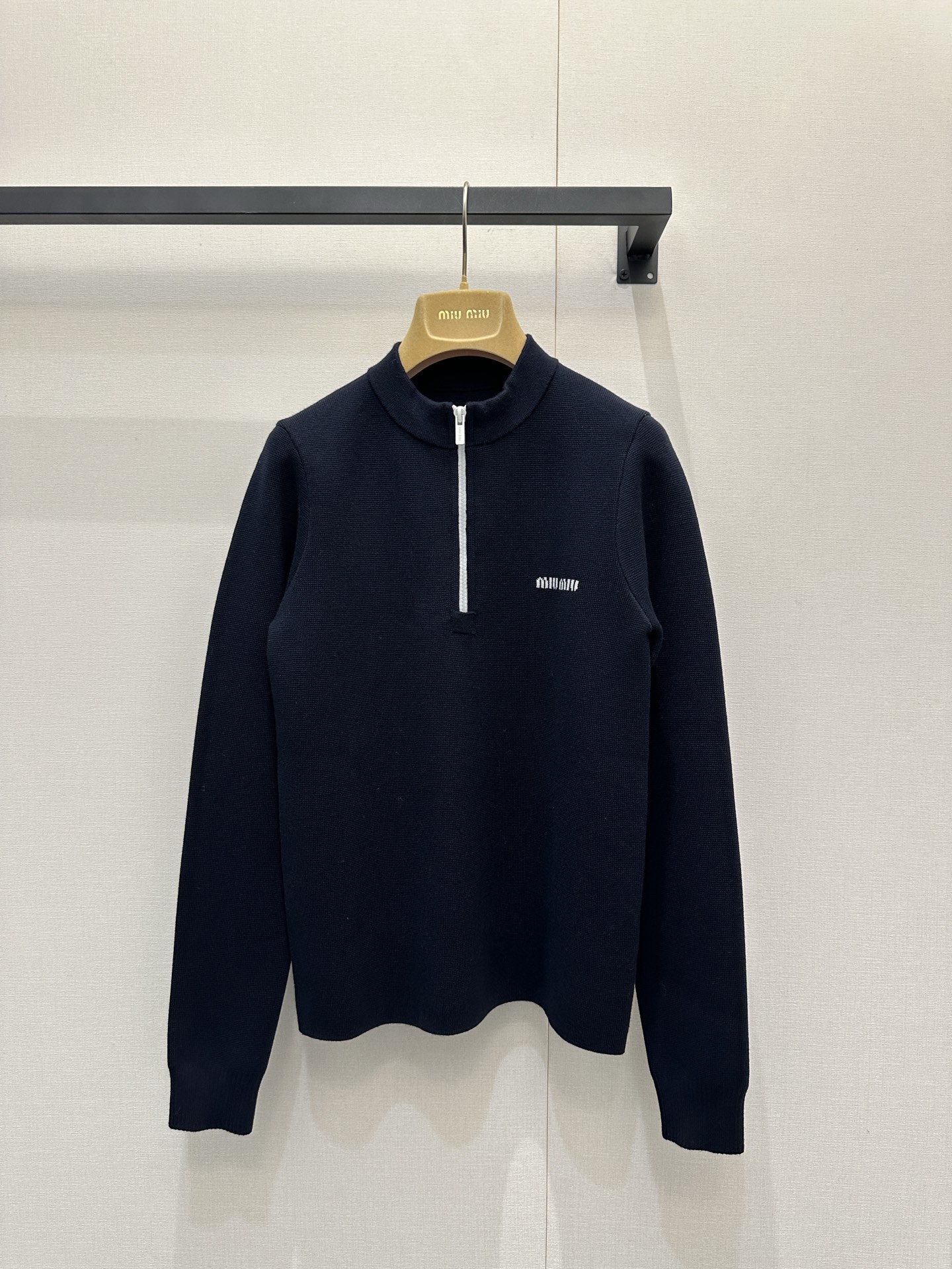 MiuMiu 미우미우 로고 울 하프 지퍼 집업 니트 스웨터 의류