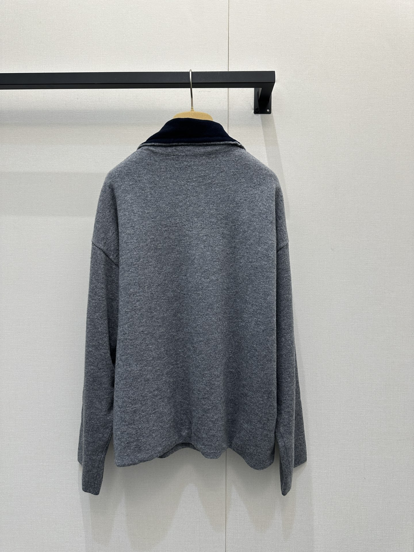 miumiu 미우미우 그레이 톤 캐시미어 하프 지퍼 집업 니트 의류