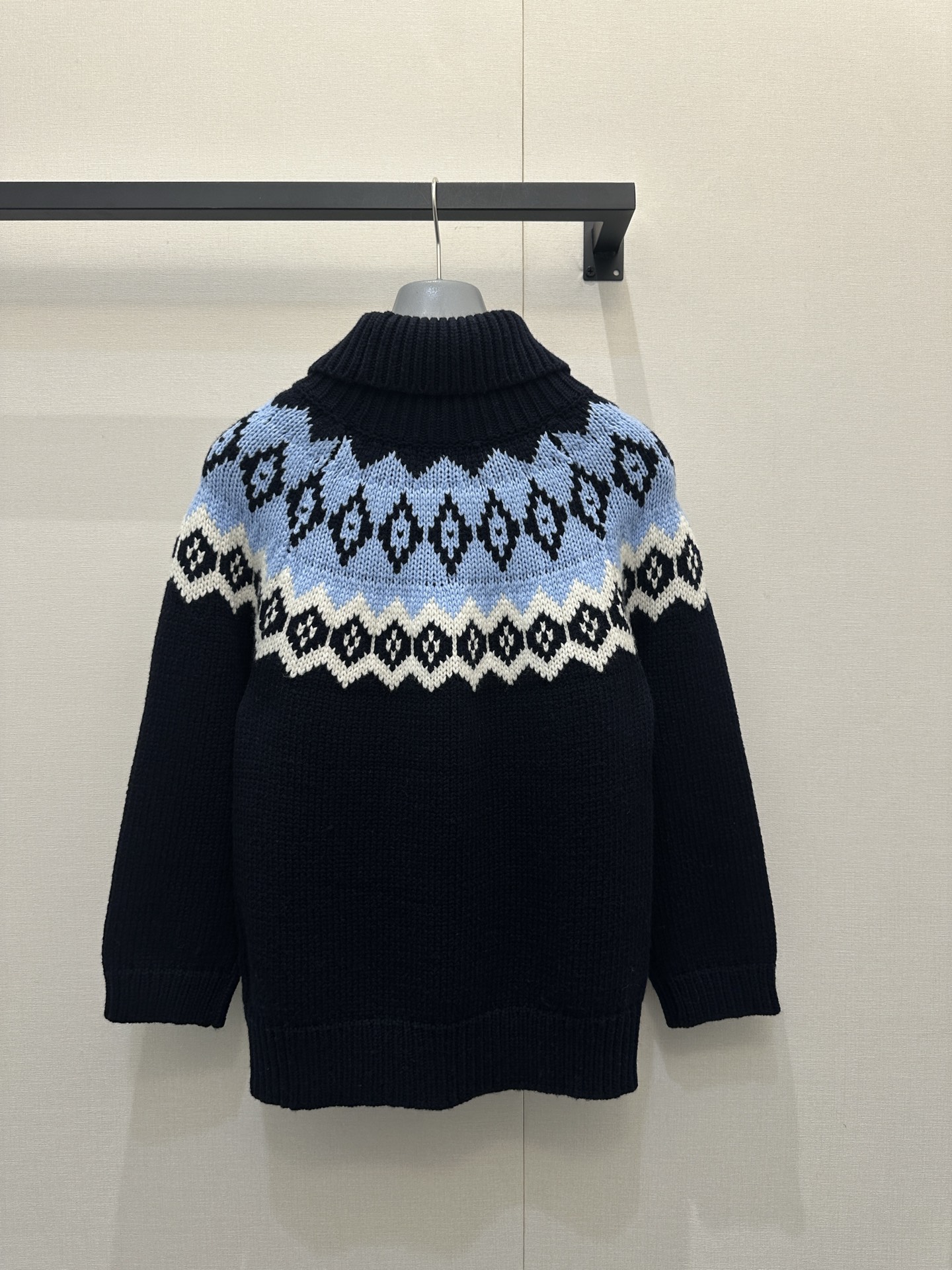 Prada 프라다 캐시미어 혼방 터틀넥 자카드 니트 의류