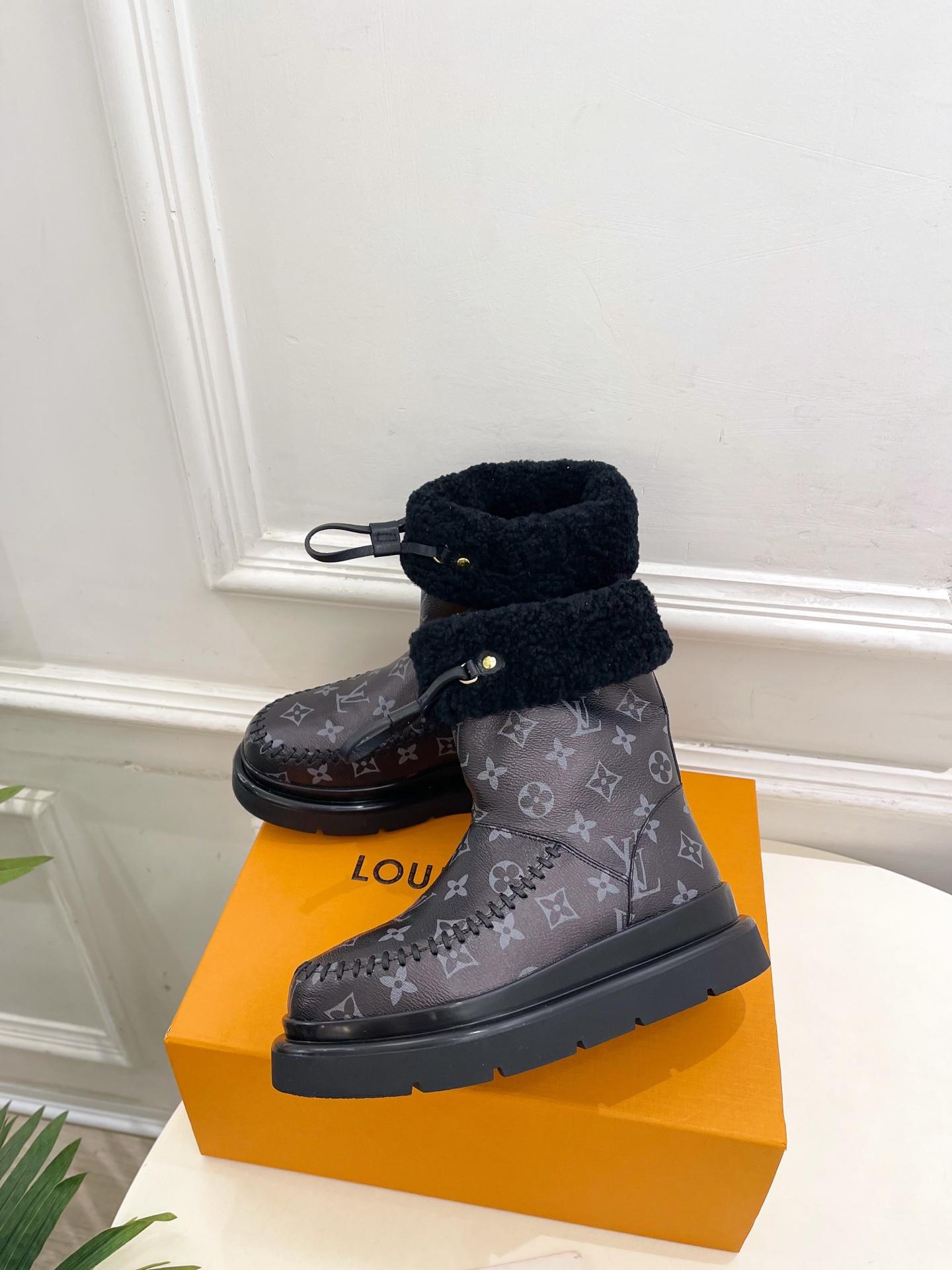 LV 루이비통 Ski 시리즈 CORTINA 앵클 부츠 신발