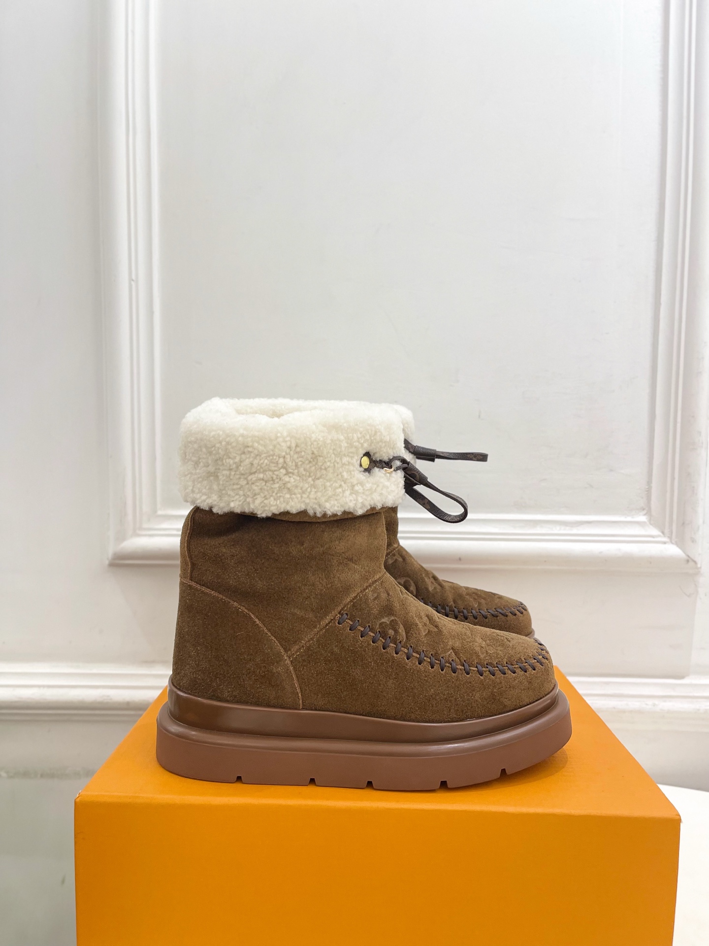 LV 루이비통 Ski 시리즈 CORTINA 앵클 부츠 신발