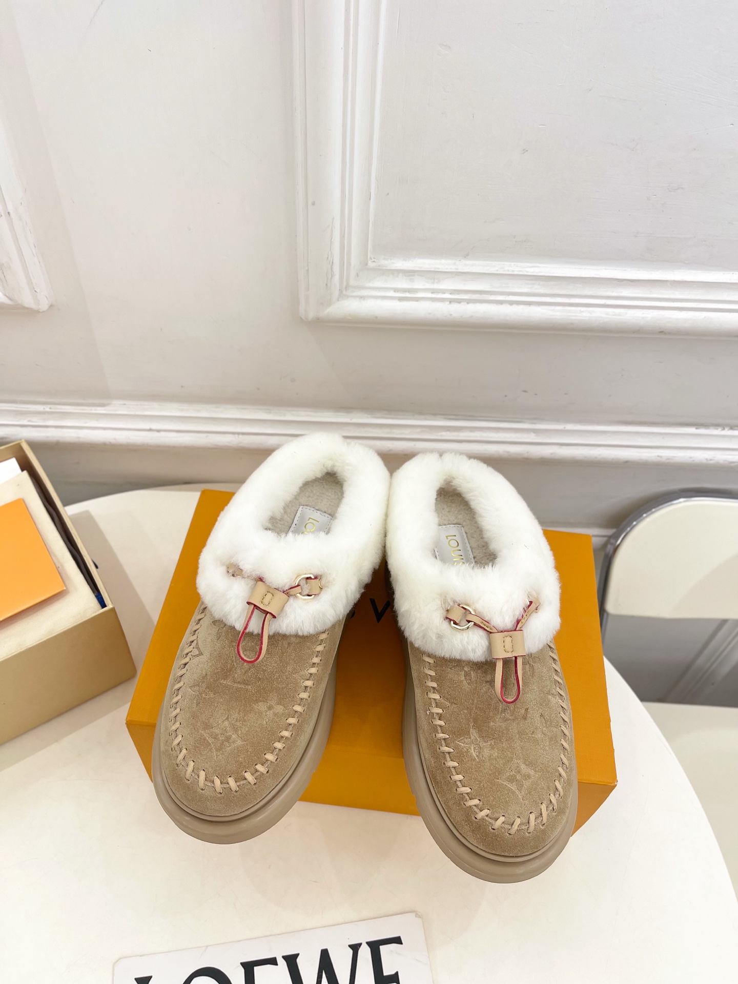 LV 루이비통 CORTINA (코르티나) 압화 털 슬리퍼 로퍼 신발