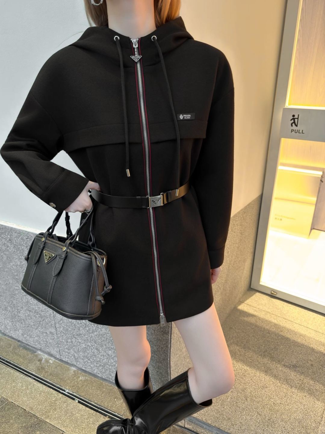 PRADA 프라다 클래식 트라이앵글 로고 후드 재킷 자켓 의류