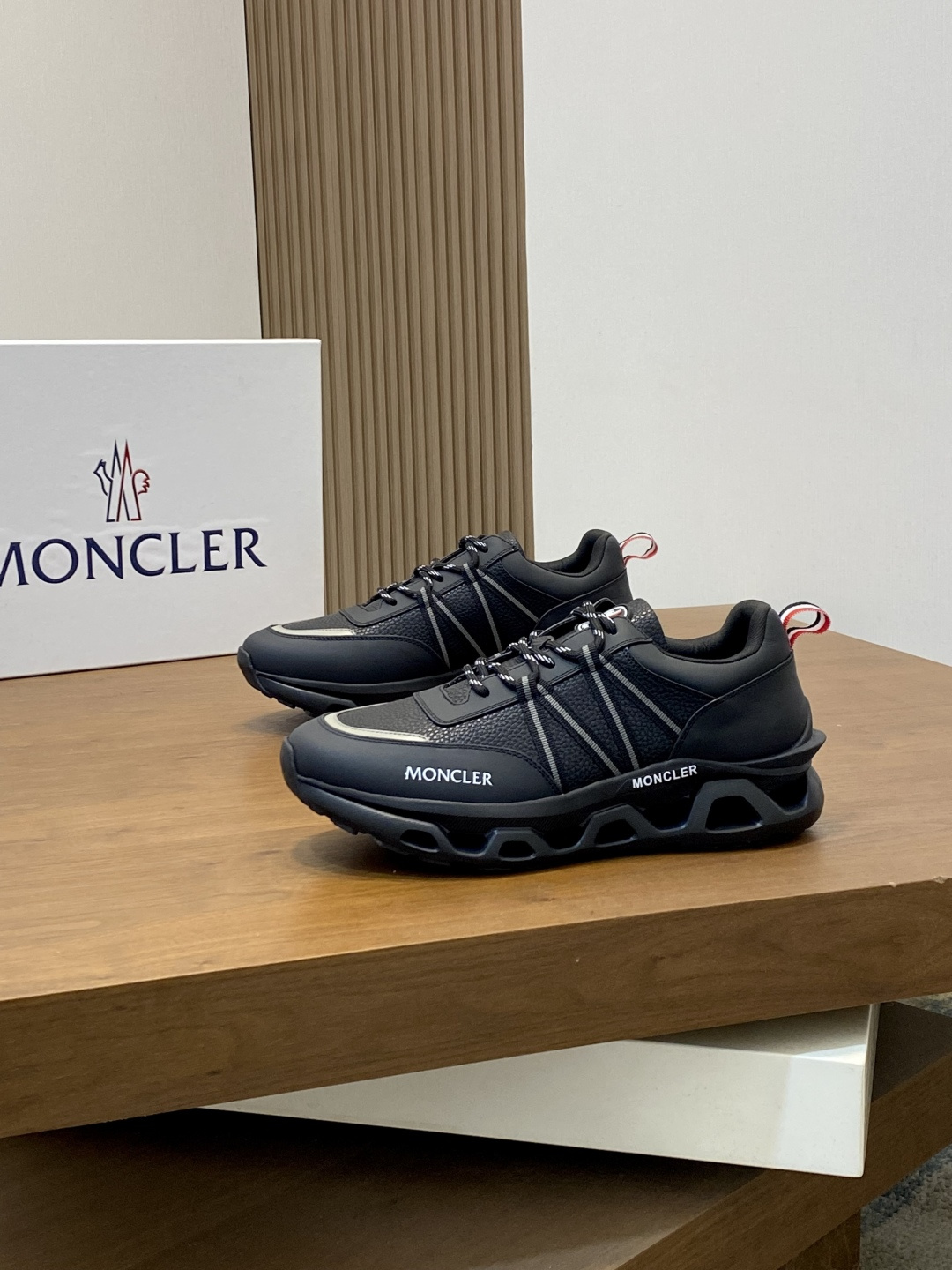 Moncler 몽클레어 몽클레르 남성 스니커즈 신발