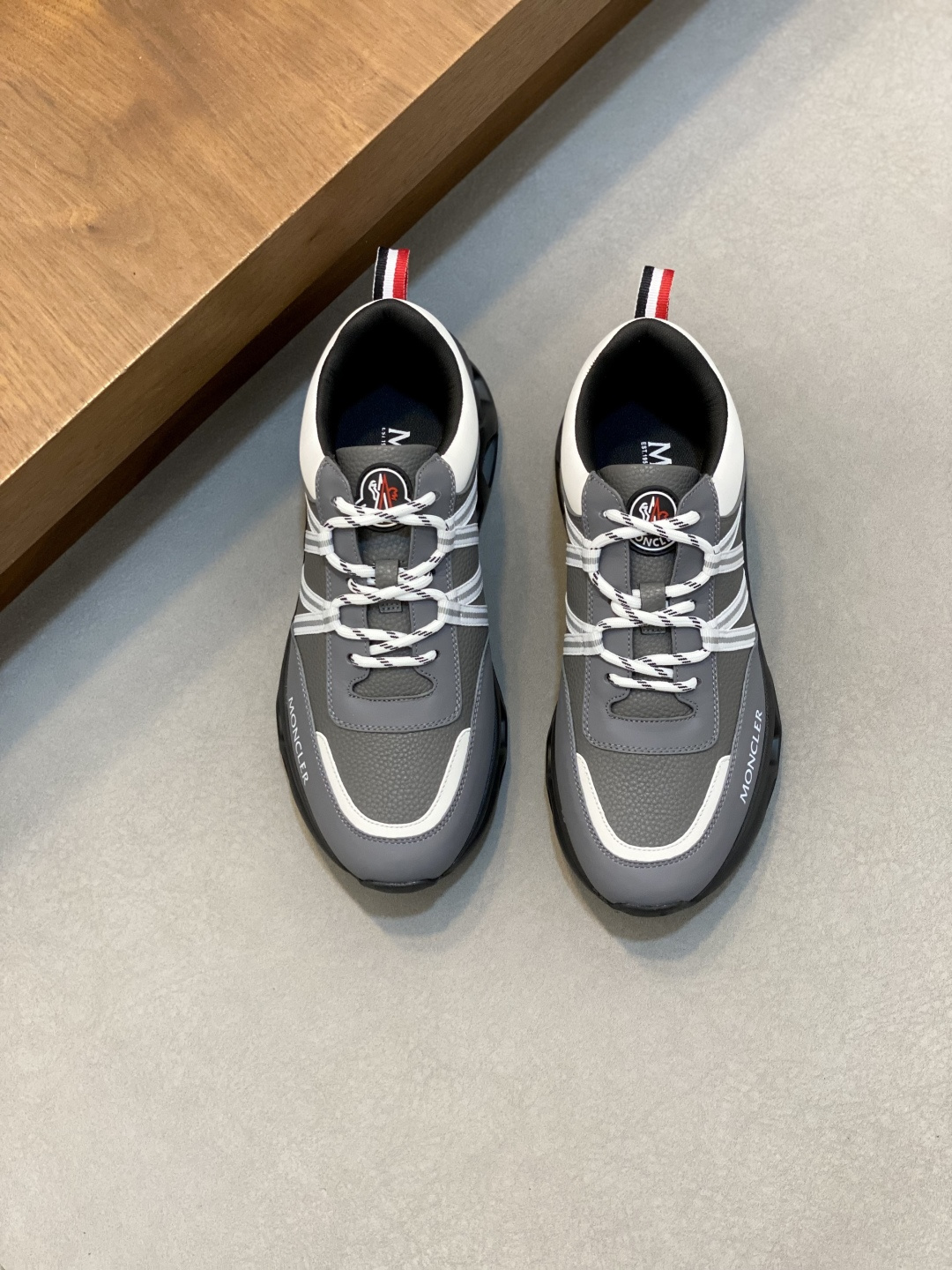 Moncler 몽클레어 몽클레르 남성 스니커즈 신발