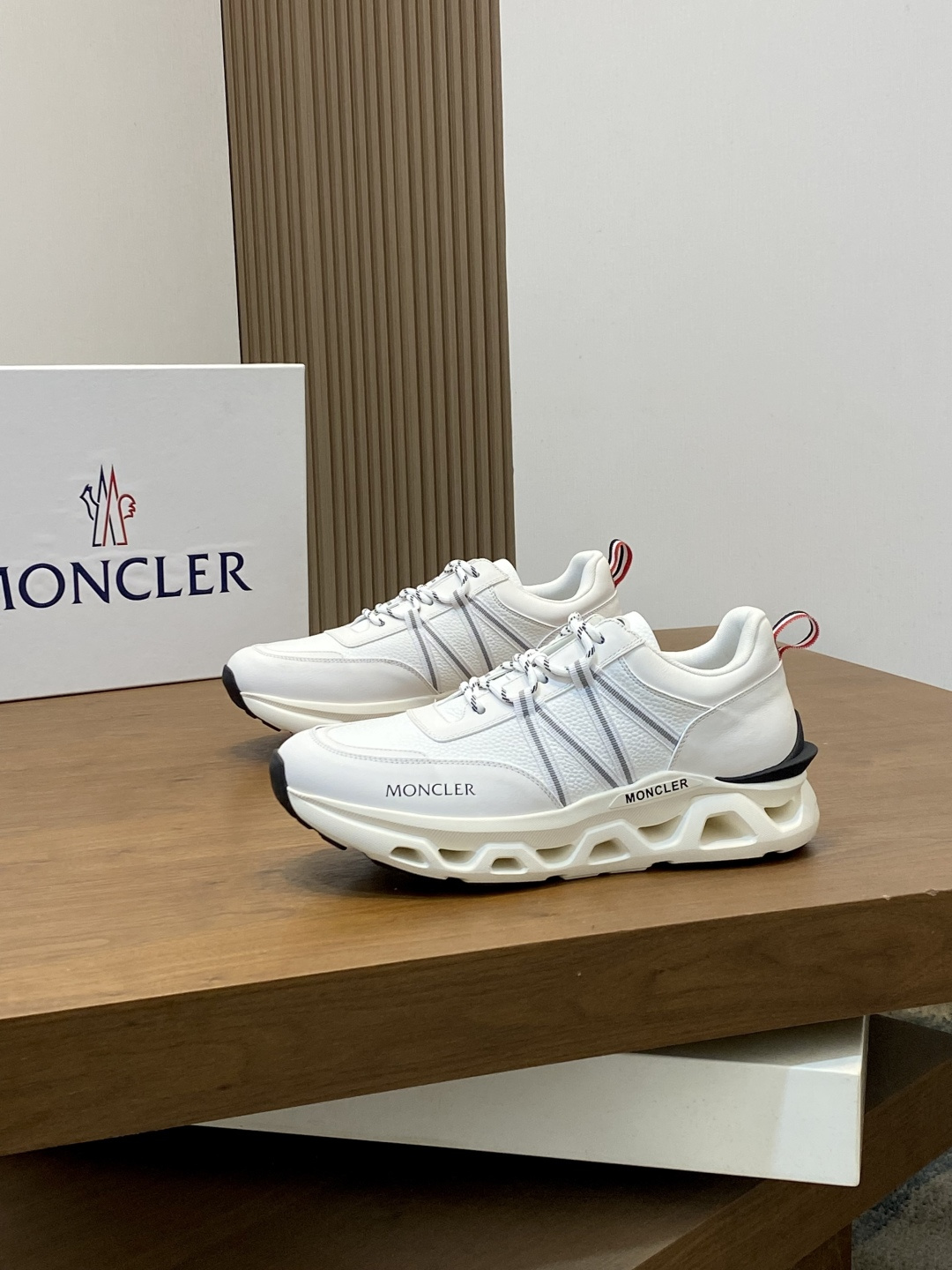 Moncler 몽클레어 몽클레르 남성 스니커즈 신발