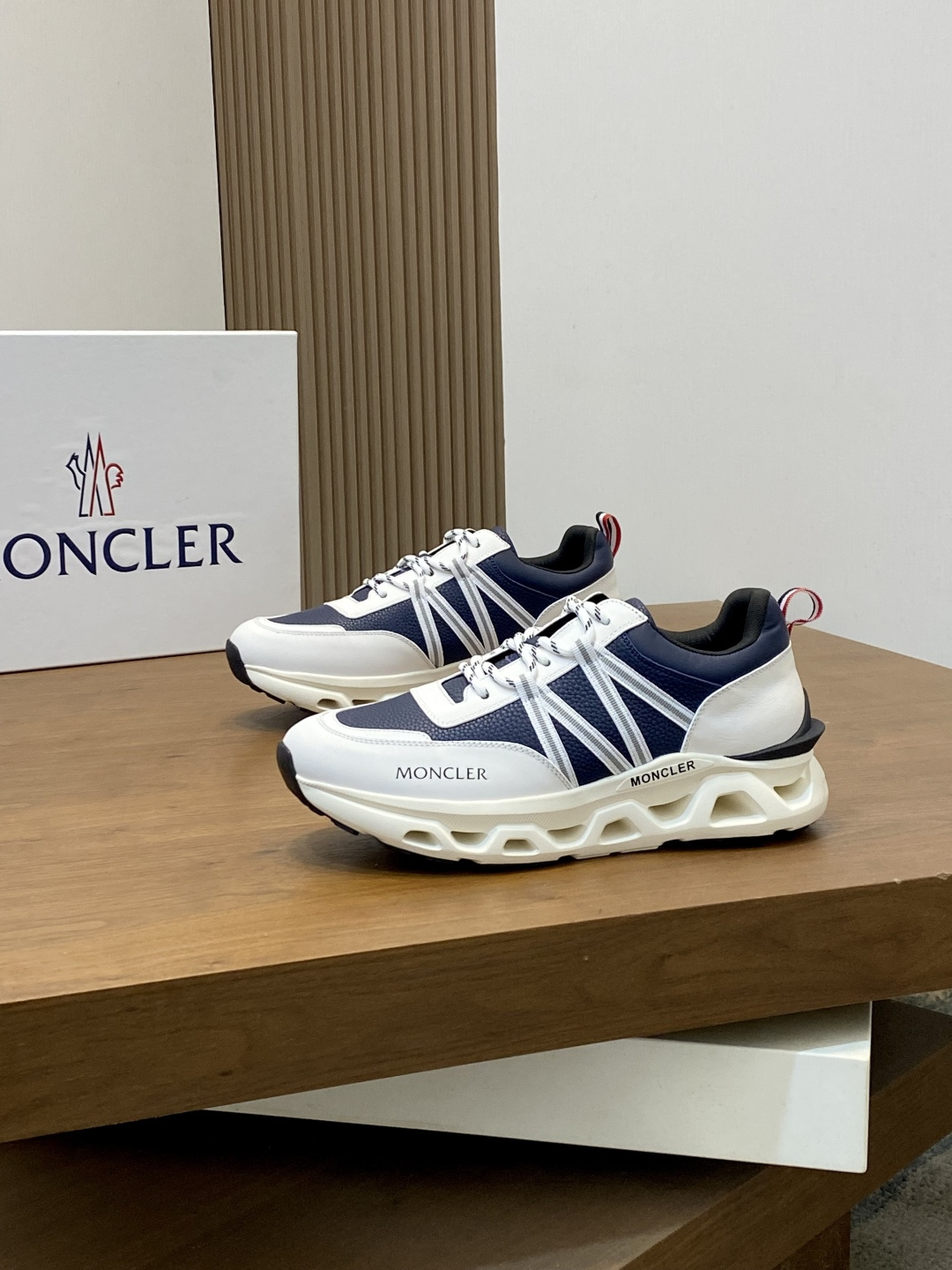 Moncler 몽클레어 몽클레르 남성 스니커즈 신발