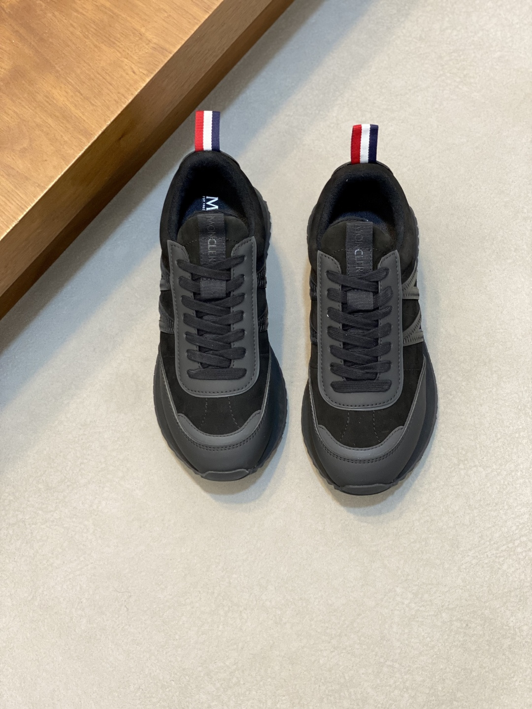 Moncler 몽클레어 몽클레르 남성 스니커즈 신발