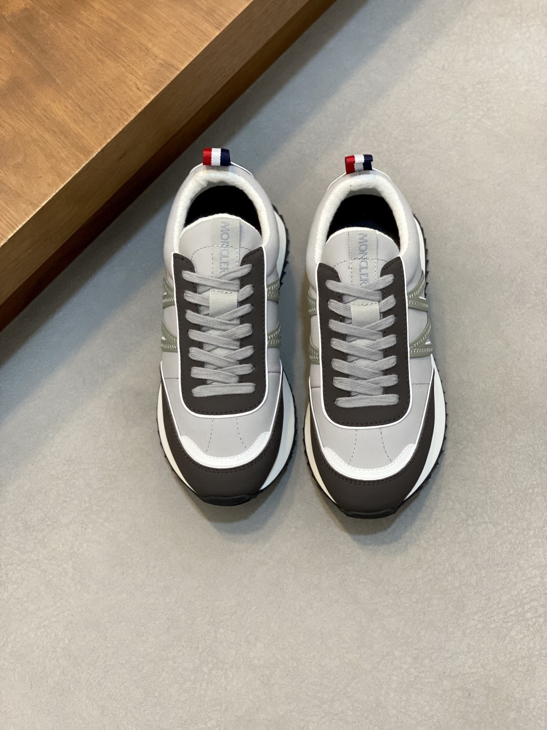 Moncler 몽클레어 몽클레르 남성 스니커즈 신발