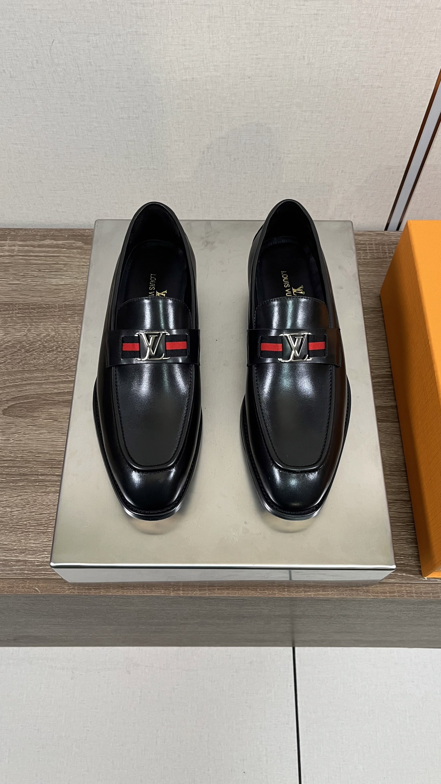 Louis Vuitton LV 루이비통 남성 비즈니스 캐주얼 가죽 구두 신발