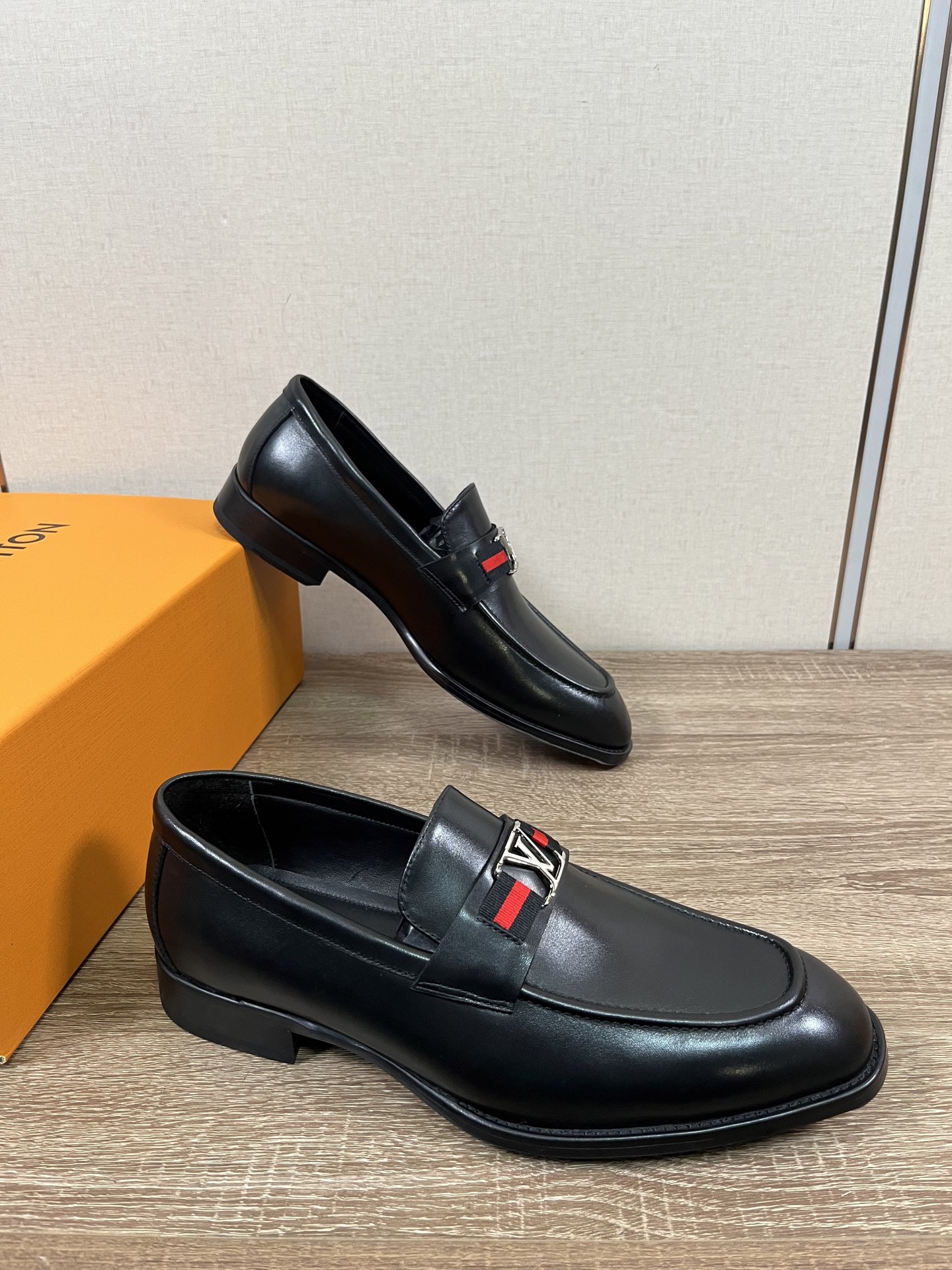 Louis Vuitton LV 루이비통 남성 비즈니스 캐주얼 가죽 구두 신발