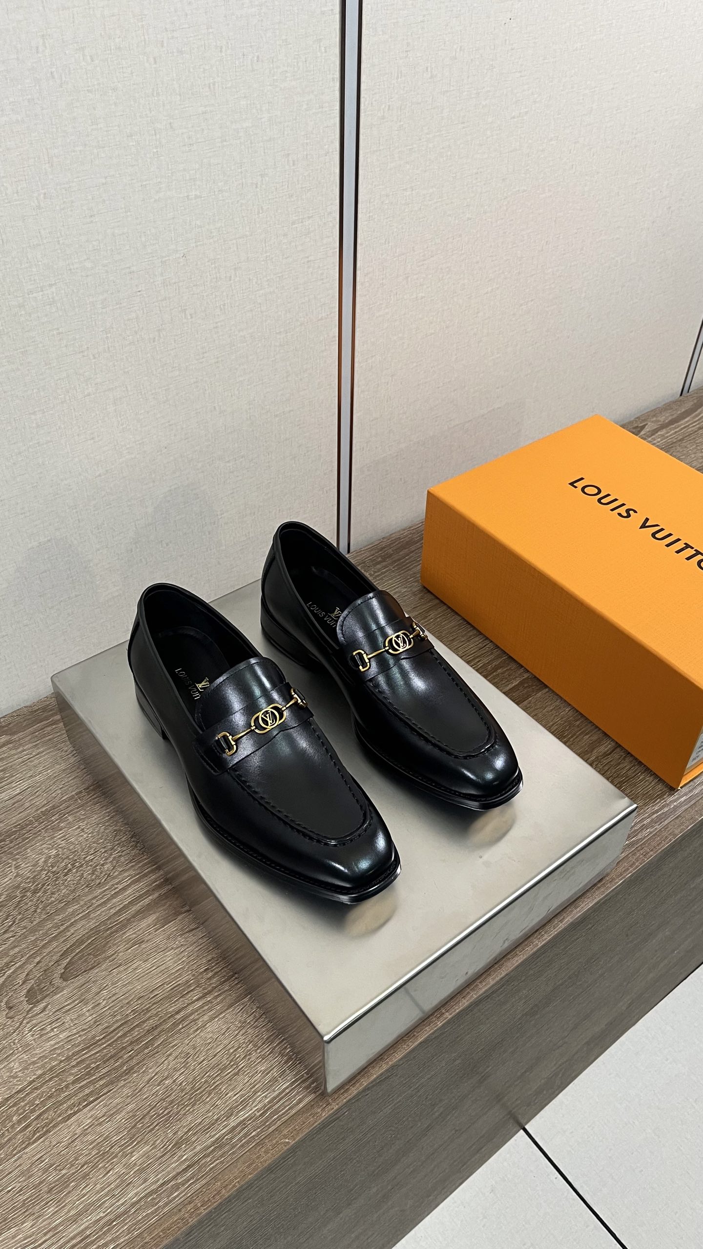 Louis Vuitton LV 루이비통 남성 비즈니스 캐주얼 가죽 구두 신발