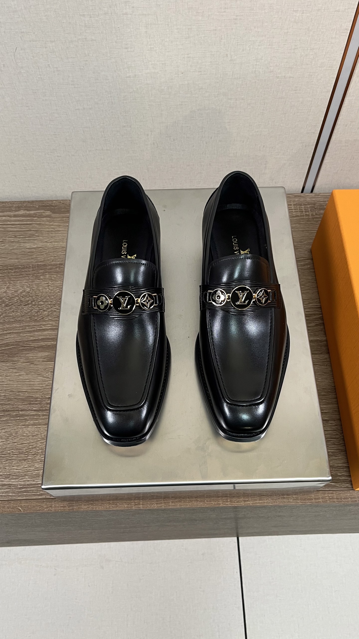 Louis Vuitton LV 루이비통 남성 비즈니스 캐주얼 가죽 구두 신발