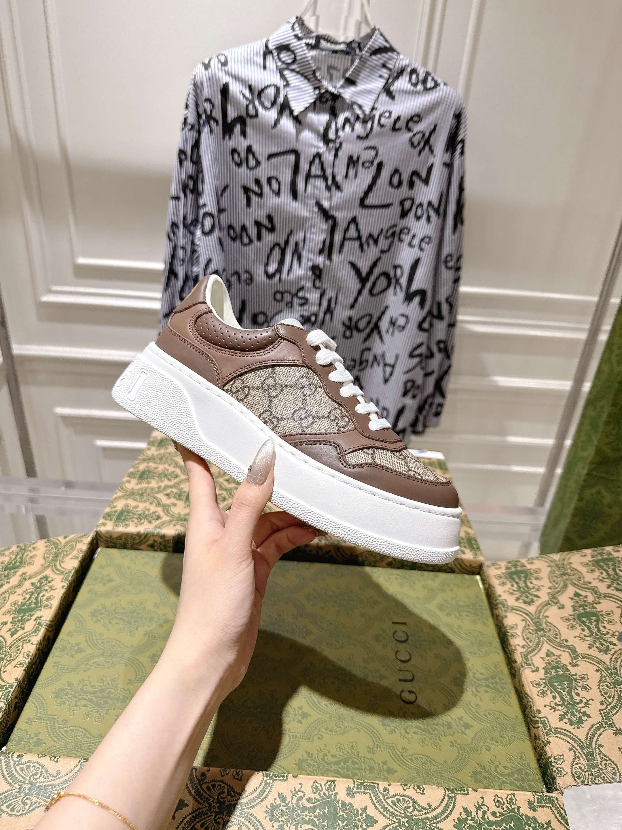 GUCCI 구찌 커플 스니커즈 신발