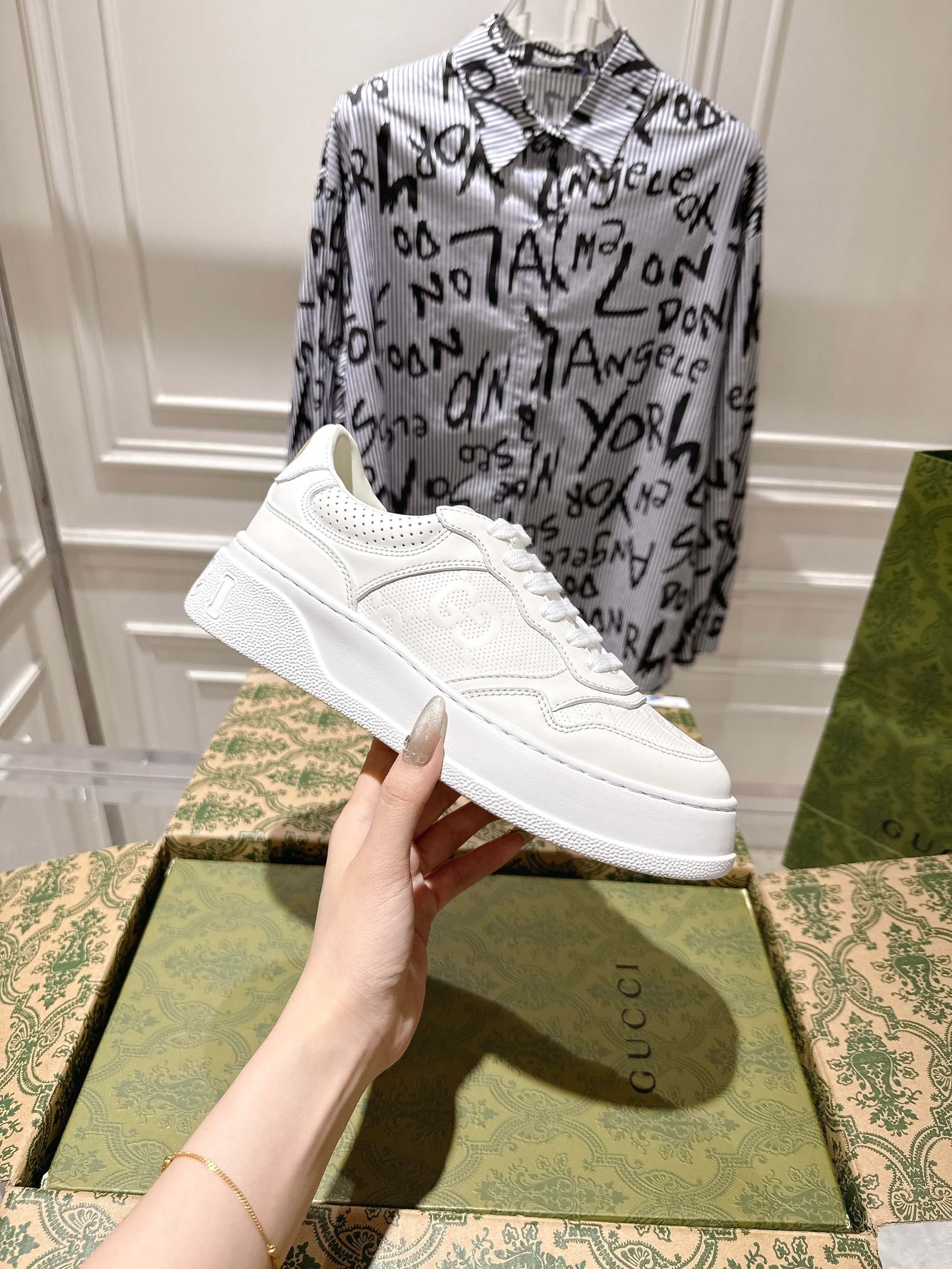 GUCCI 구찌 커플 스니커즈 신발