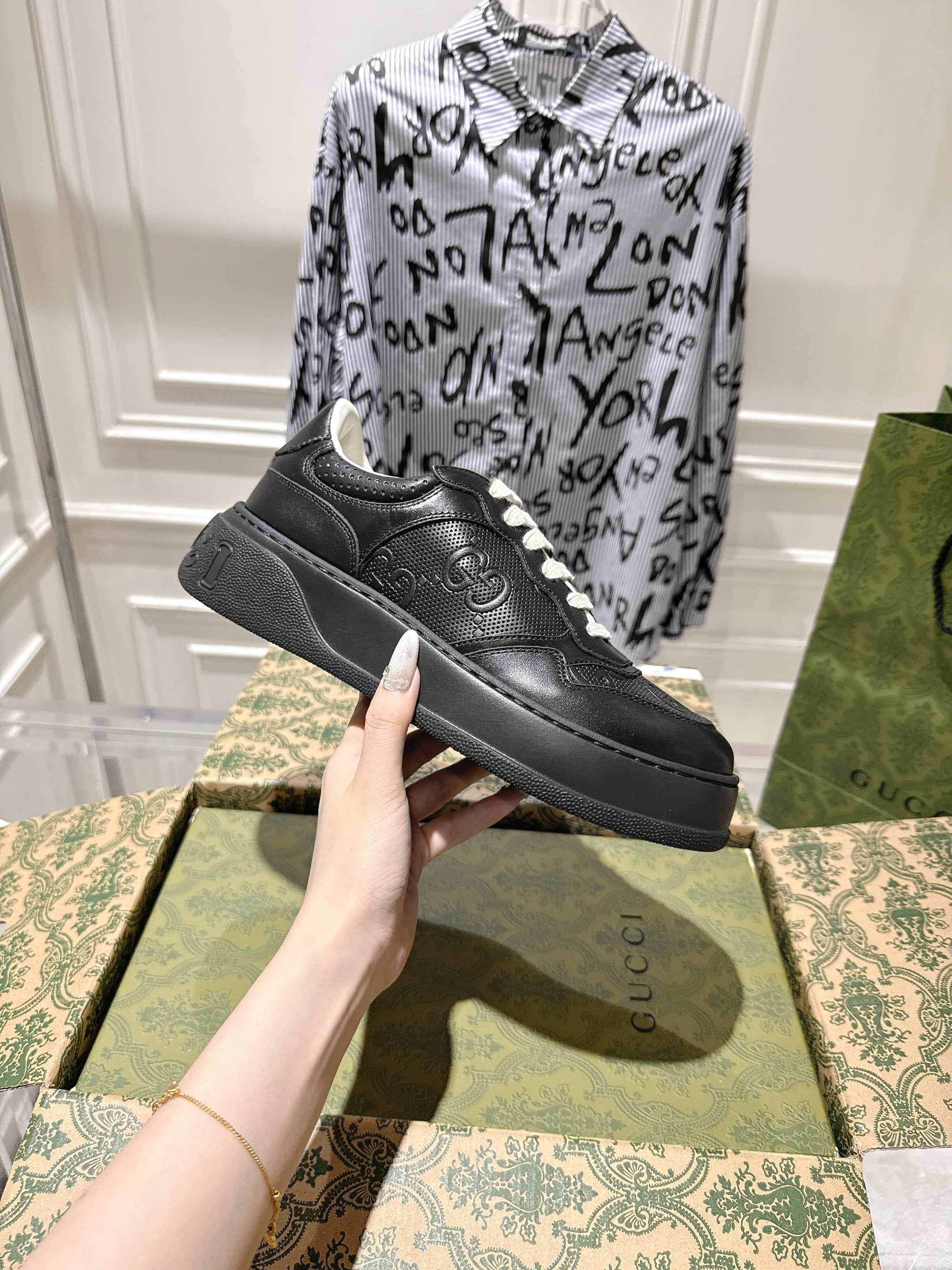 GUCCI 구찌 커플 스니커즈 신발