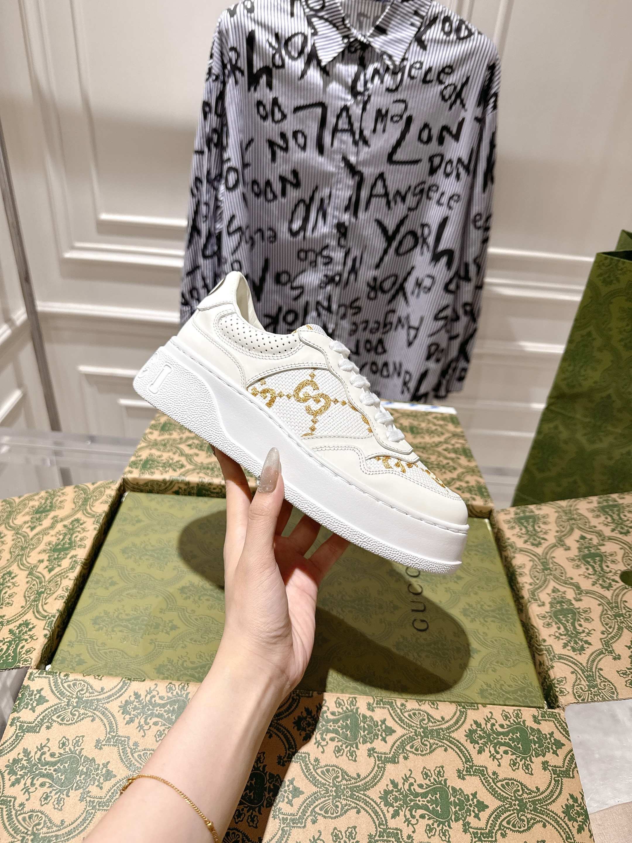 GUCCI 구찌 커플 스니커즈 신발