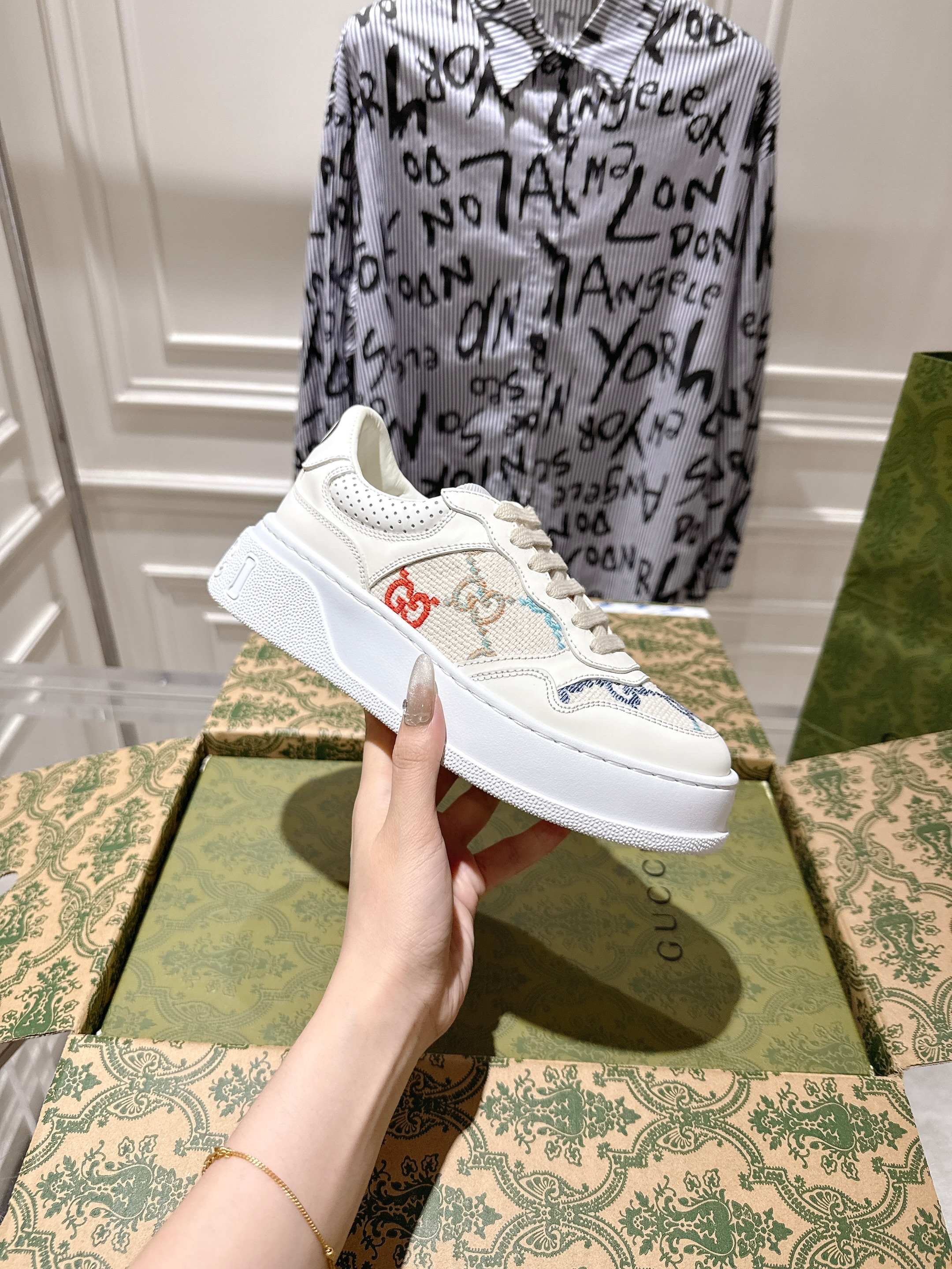 GUCCI 구찌 커플 스니커즈 신발