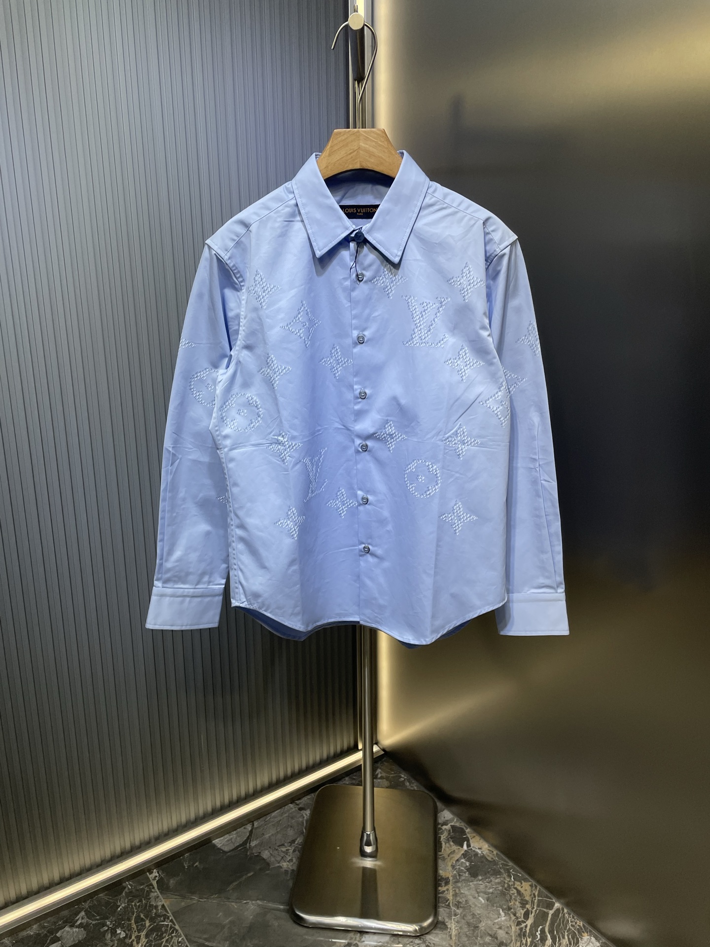 LOUIS VUITTON LV 루이비통 엠보 코튼 롱슬리브 셔츠 의류