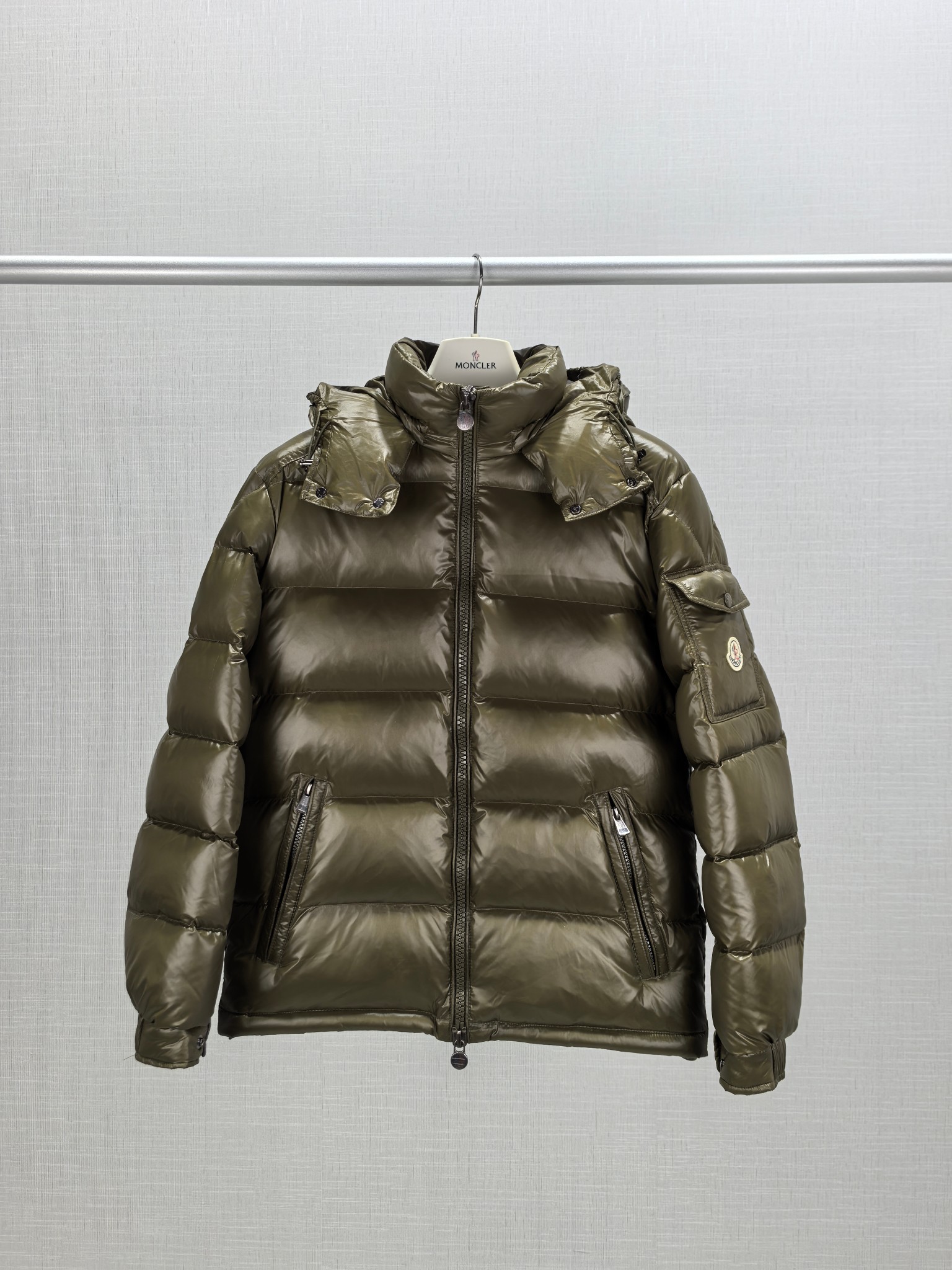 MONCLER 최상급 버전 Maya 몽클레어 몽클레르 남성 숏 다운 자켓 패딩 점퍼 의류