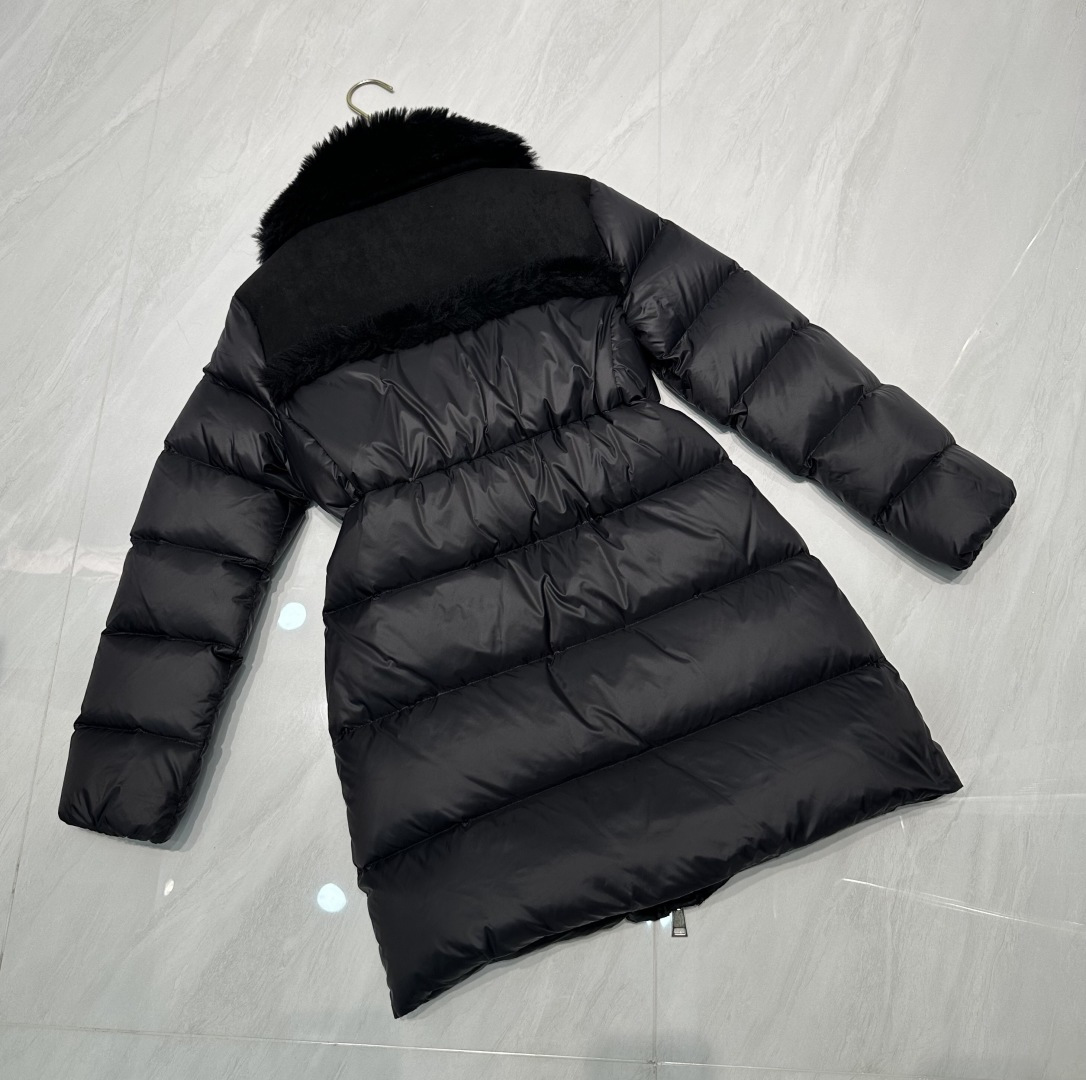 MONCLER 몽클레어 몽클레르 Bazaneix 리버시블 시어링 카라 미들 롱 다운 패딩 점퍼 의류