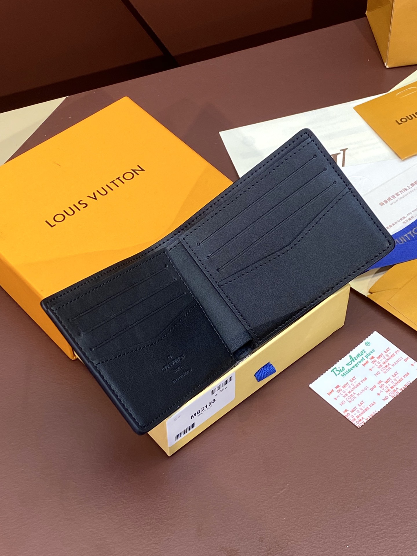 LV 루이비통 M83128 반지갑