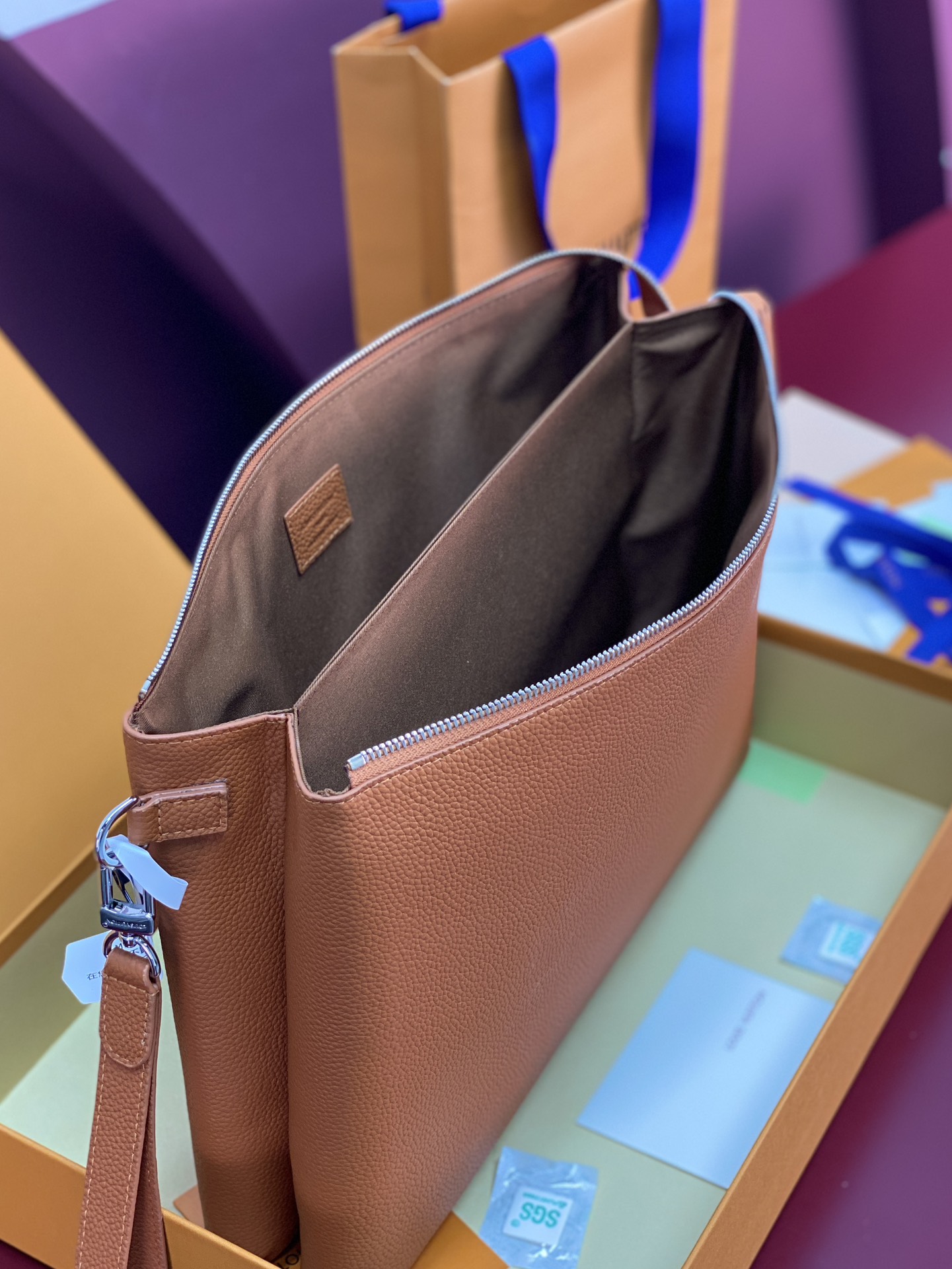 LV 루이비통 M25943 Duo Pouch 토너먼트 클러치 가방