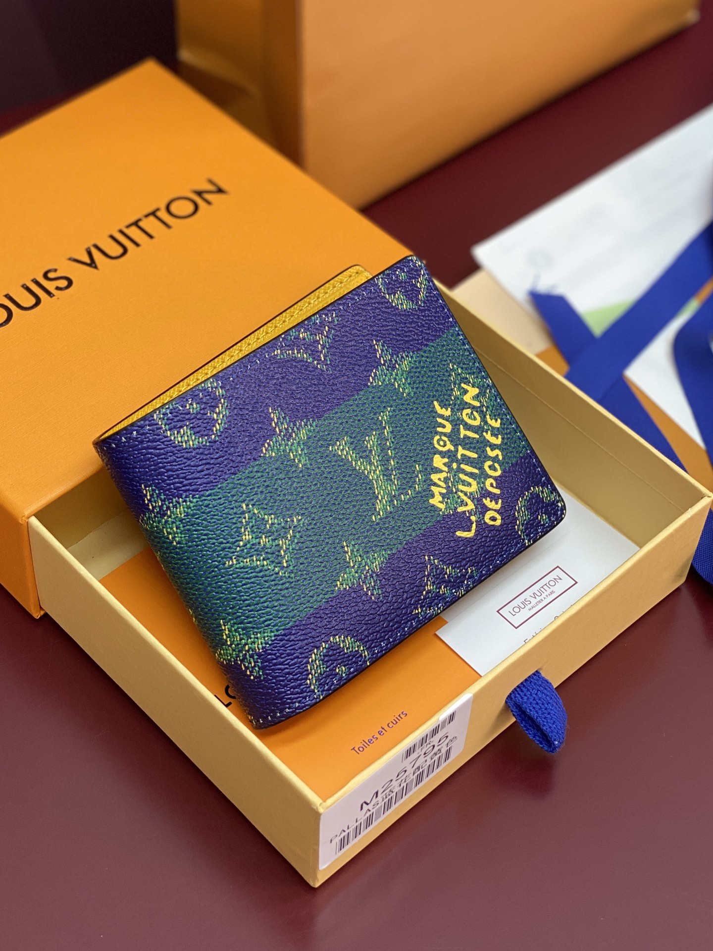 LV 루이비통 M25795 반지갑