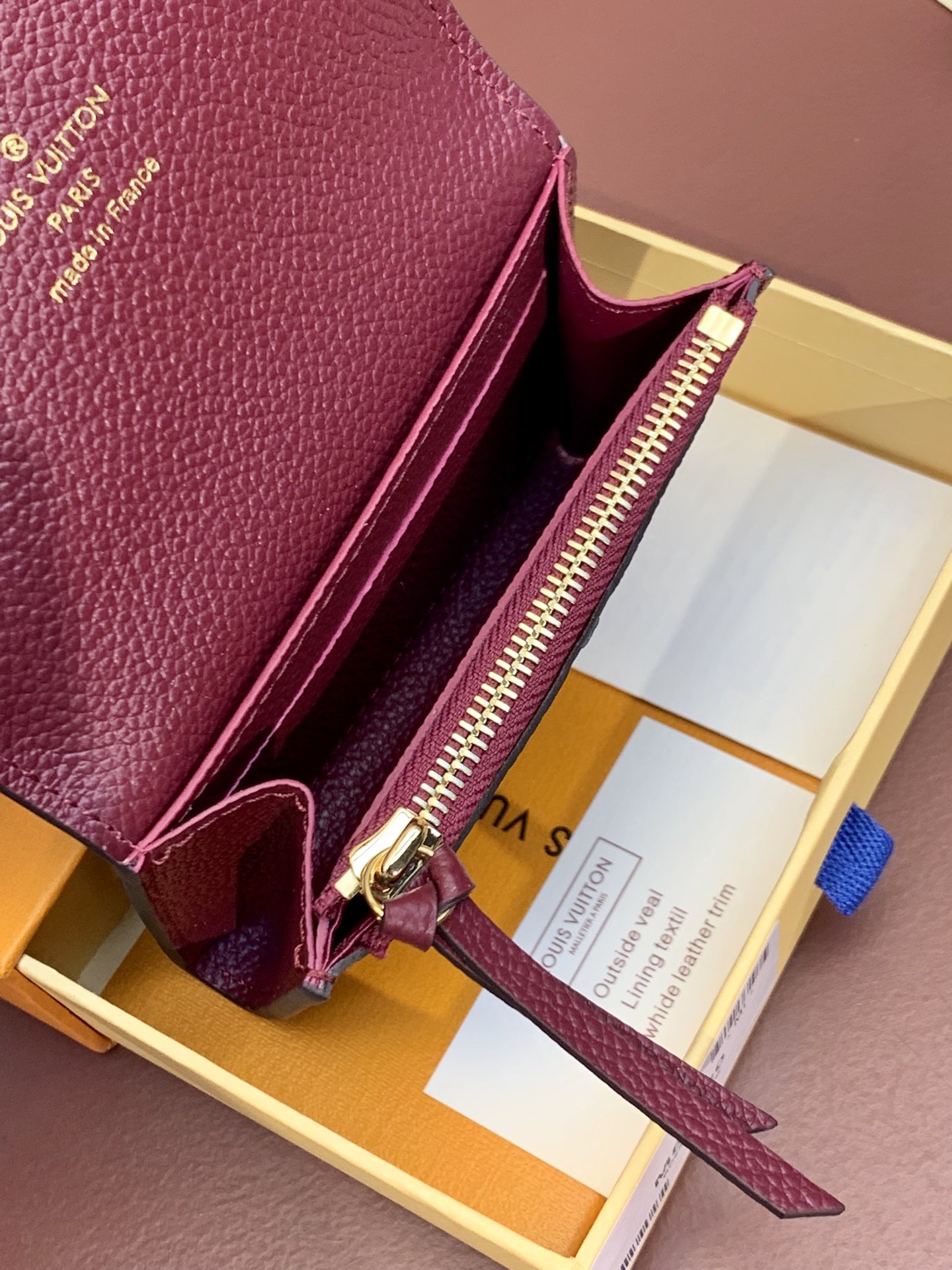 LV 루이비통 M81520 여성용 동전·카드 지갑(퍼플레드)