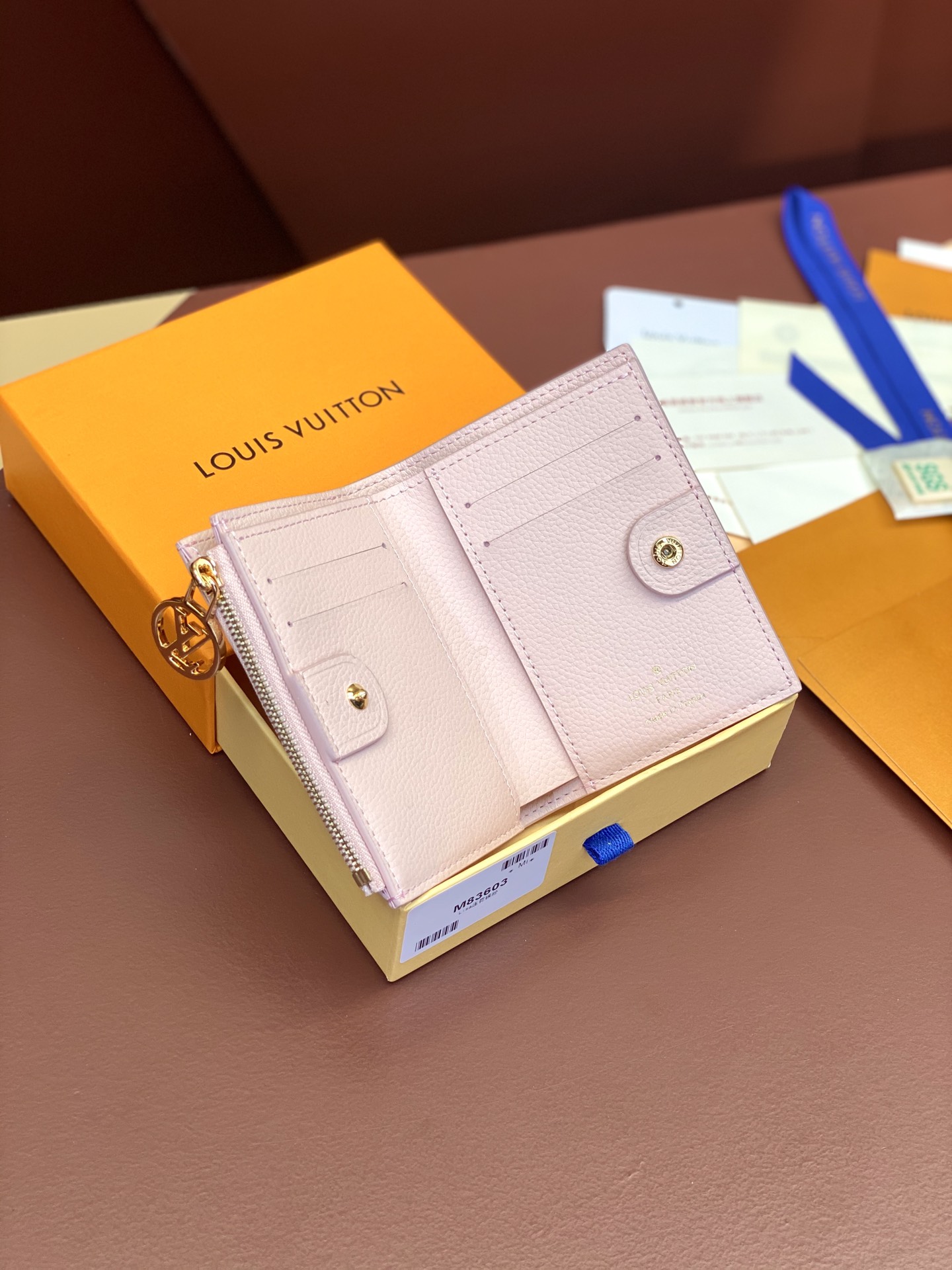 LV 루이비통 M83603 Portefeuil Lisa 카드 지갑 (누드 핑크)