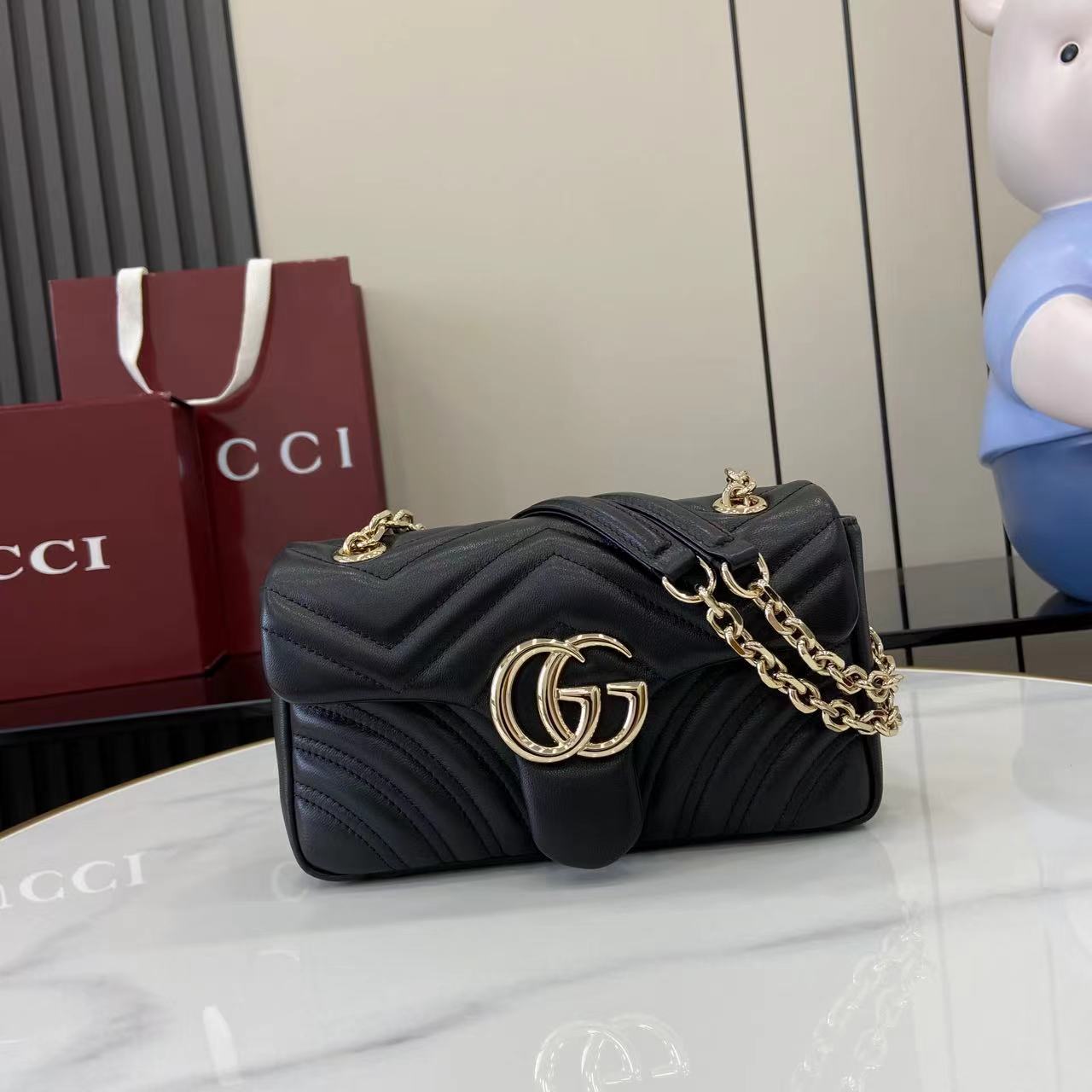 GUCCI 구찌 체인 핸드백 숄더백 가방 미디움